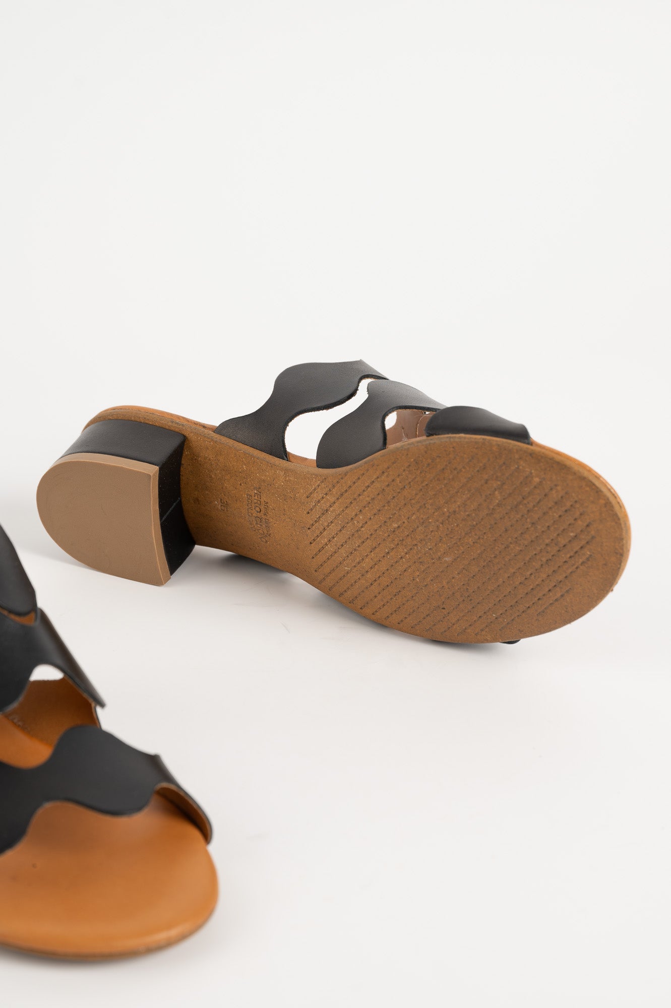 Heeled Sandal Wave | Black Calf Leather