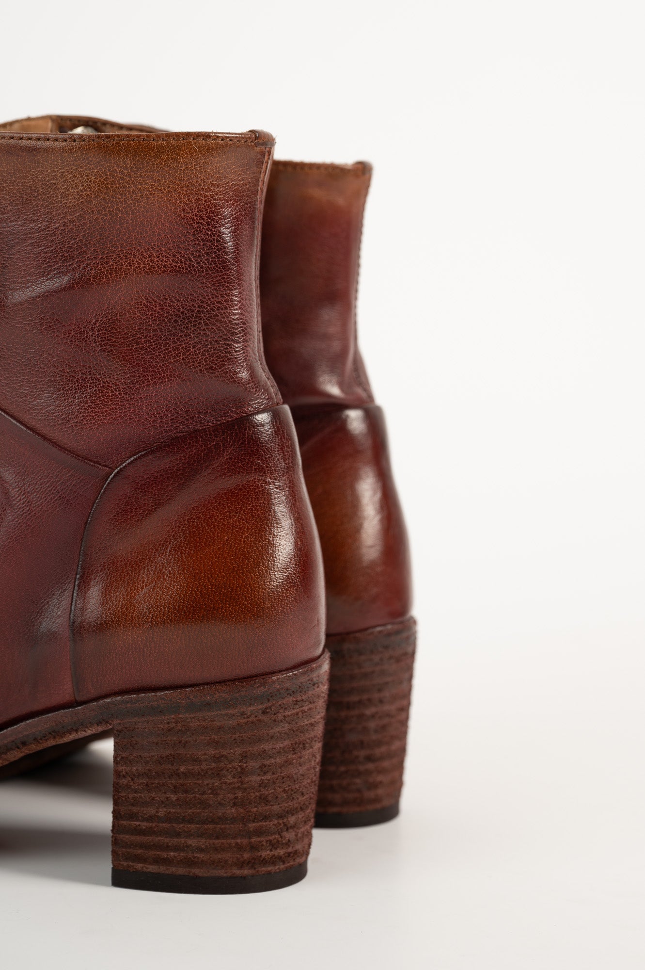 Ankle Boot Sarah | Red Fade Buffalo Leather
