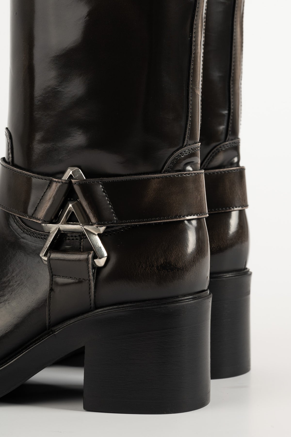 Glossy High Boot Sahara | Dusty Black Abrasivato