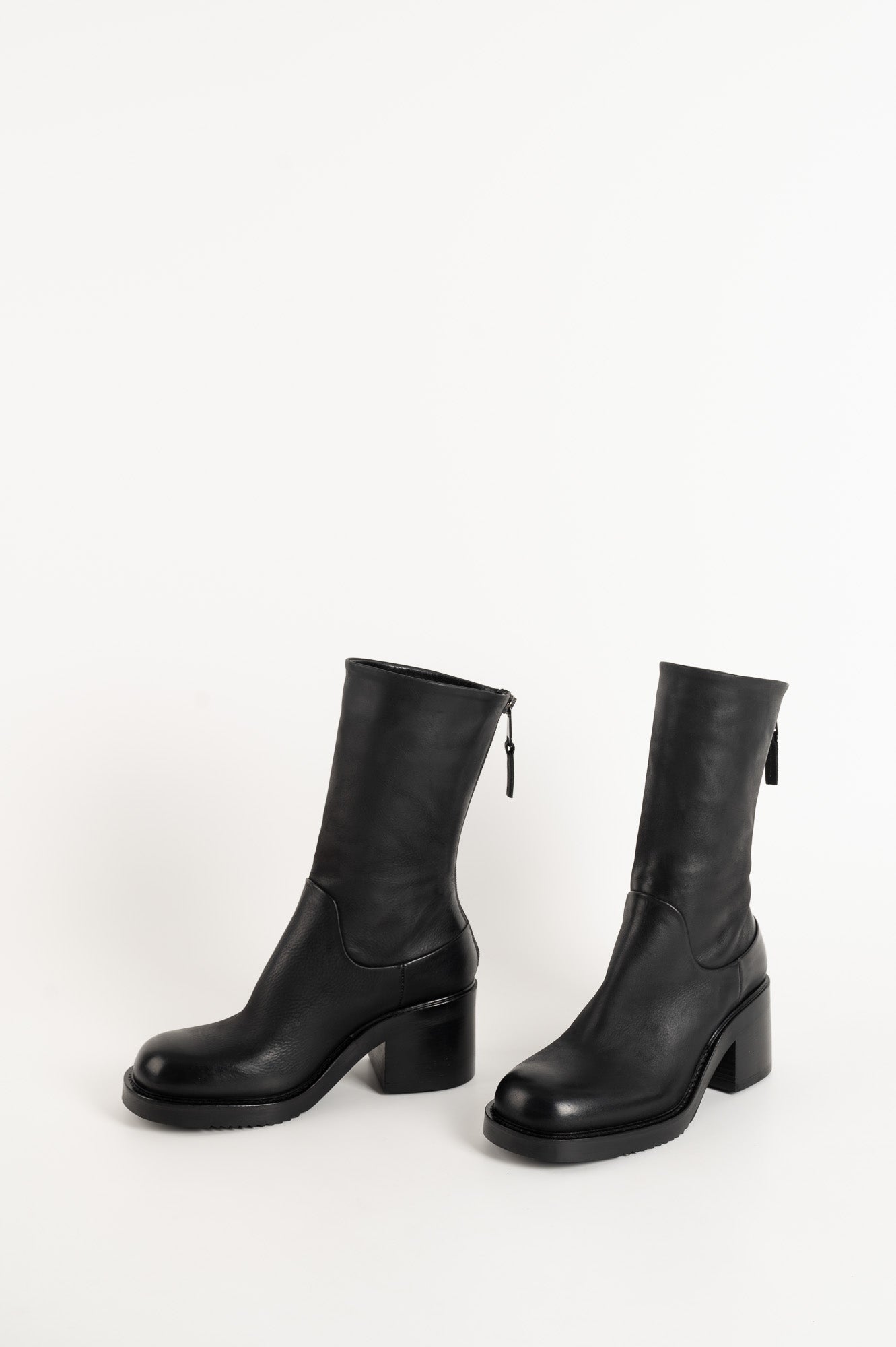 Boot Shape | Charcoal Black Nubuck