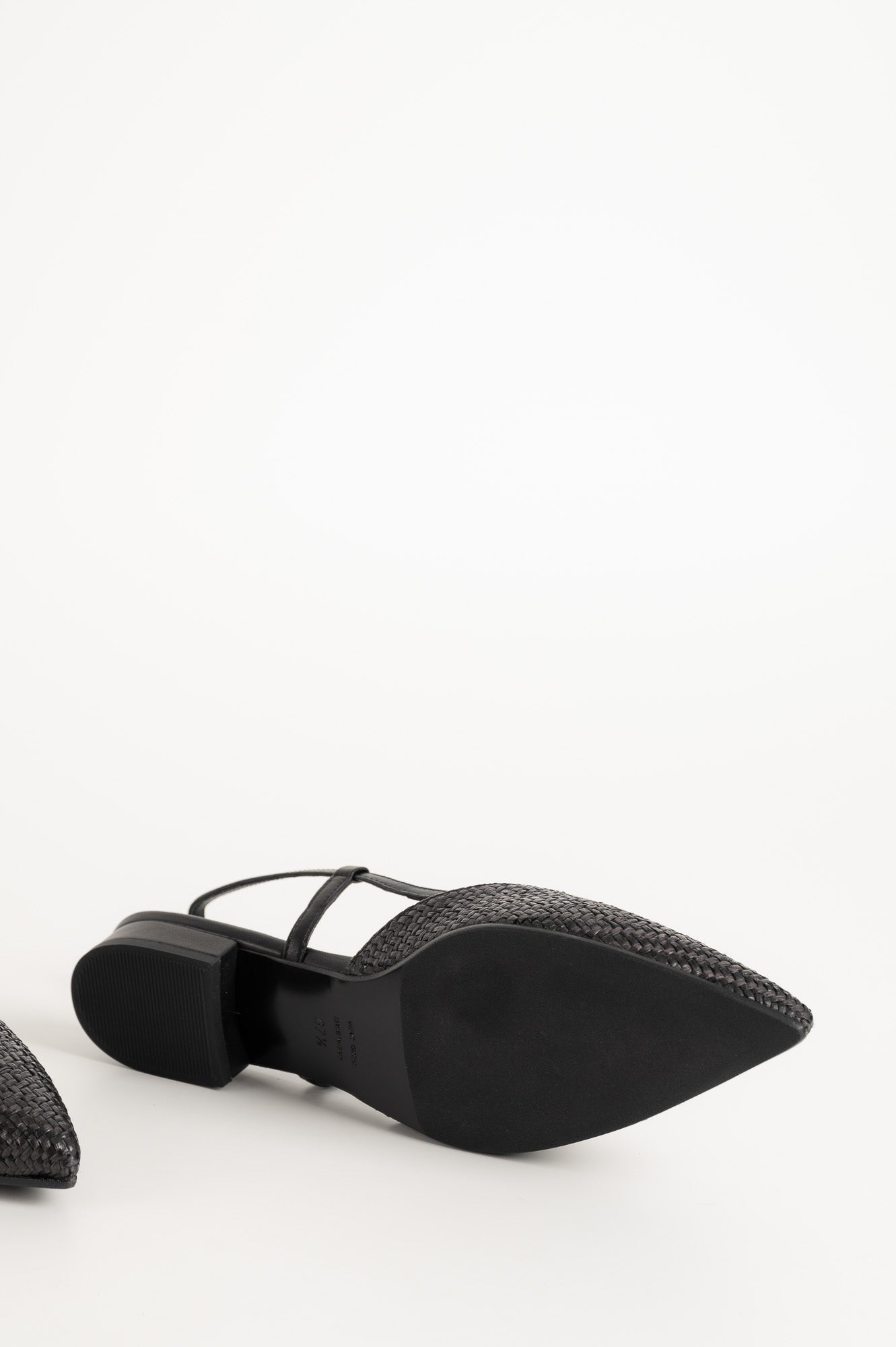 Slingback Flat Julia 264 | Black Raffia