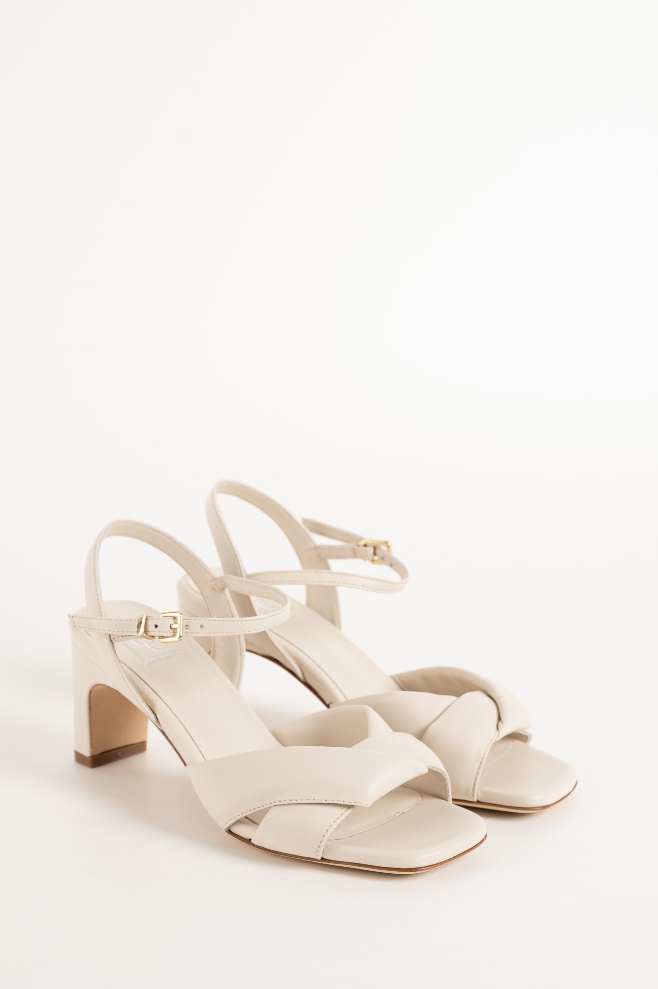 Sandal Hana 441 | Vitt Skinn