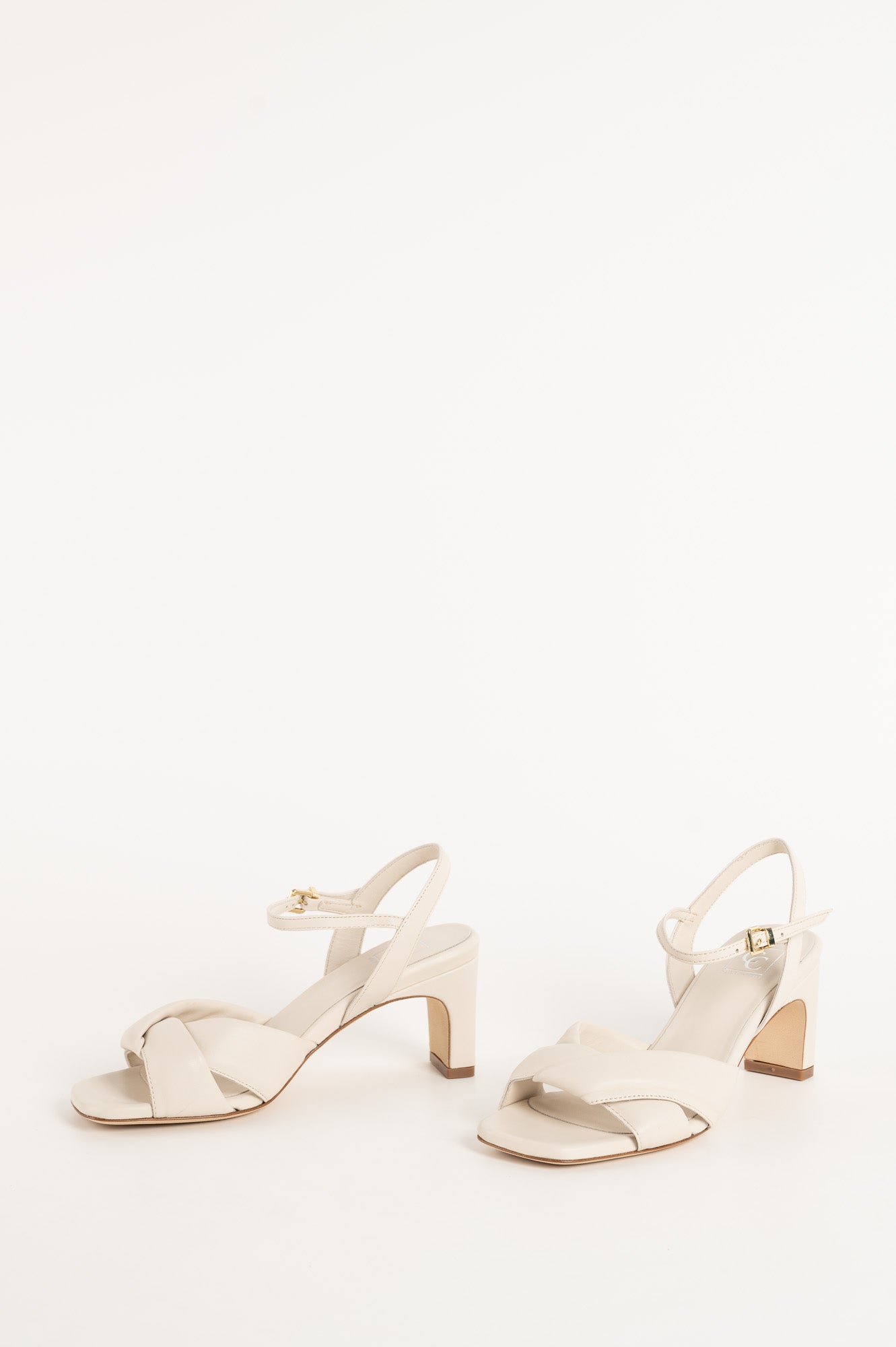 Sandal Hana 441 | Vitt Skinn