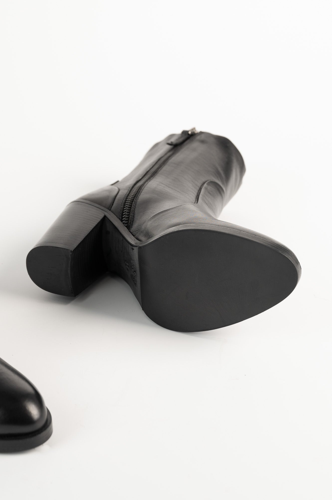 Signature Boot Viona 8cm | Black Calf Leather