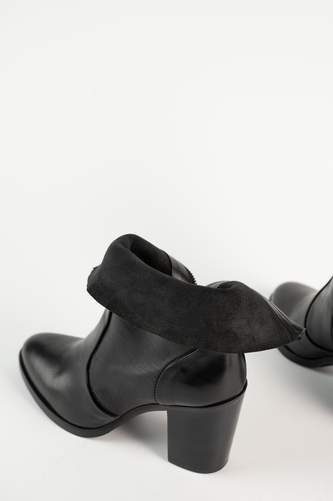 Signature Boot Viona 8cm | Black Calf Leather