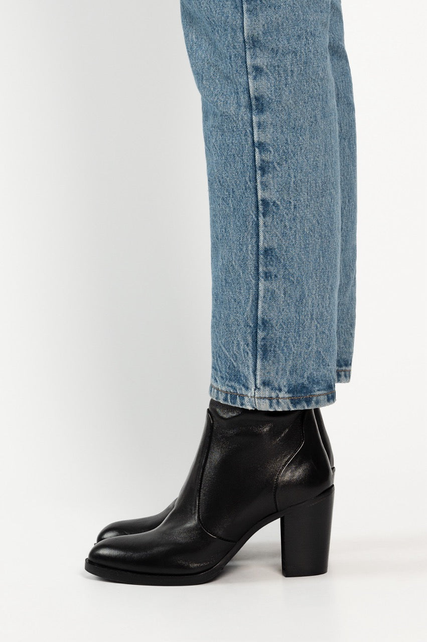 Signature Boot Viona 8cm | Black Calf Leather