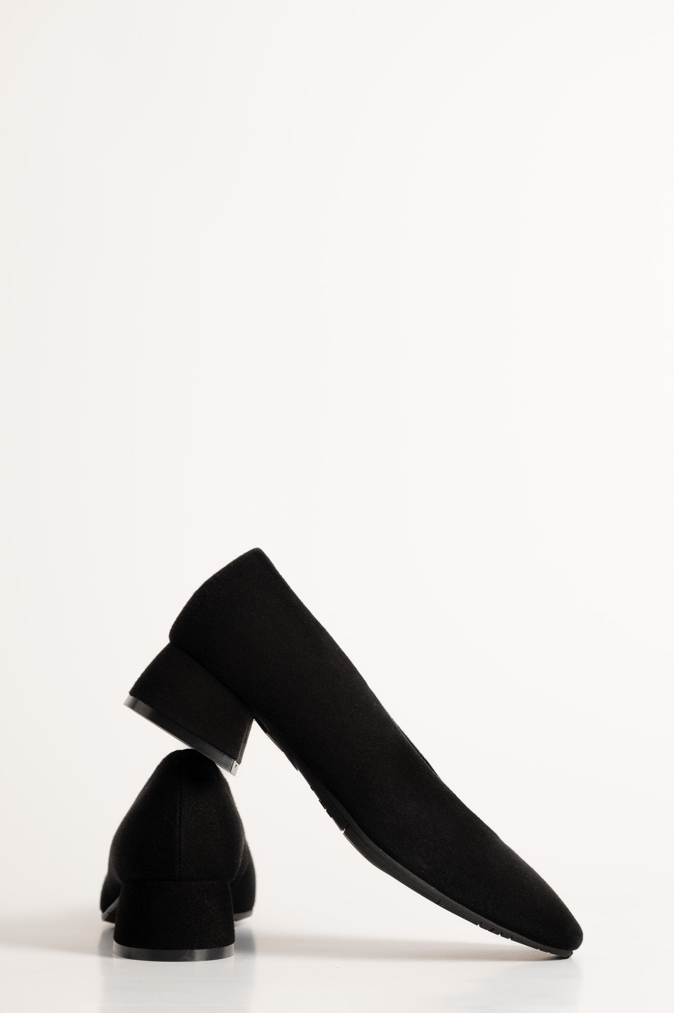 Rounded Pump Elmina | Black Suede