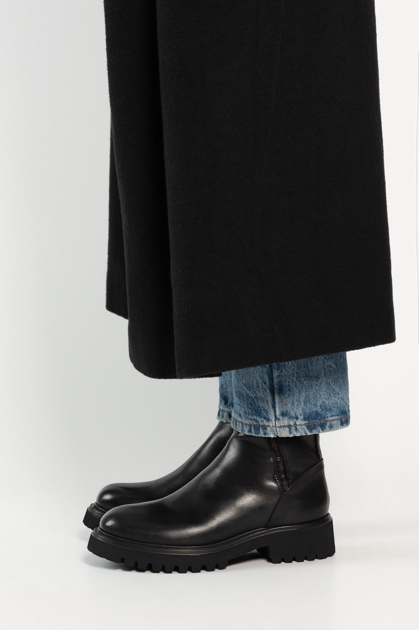 Shearling Boot Darcy | Black Calf Leather