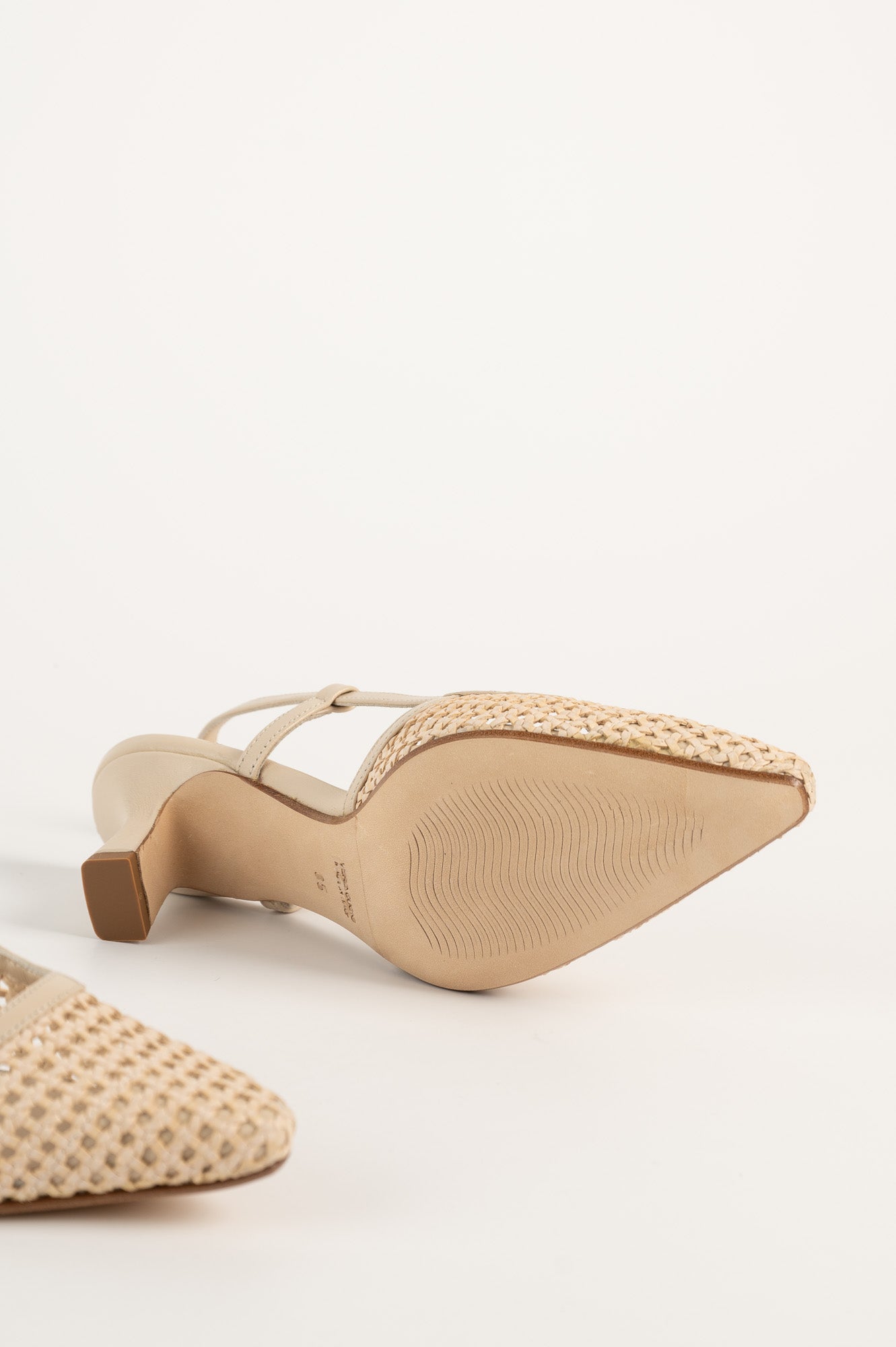 Slingback Pump Linnea 212 | Beige Flätat skinn