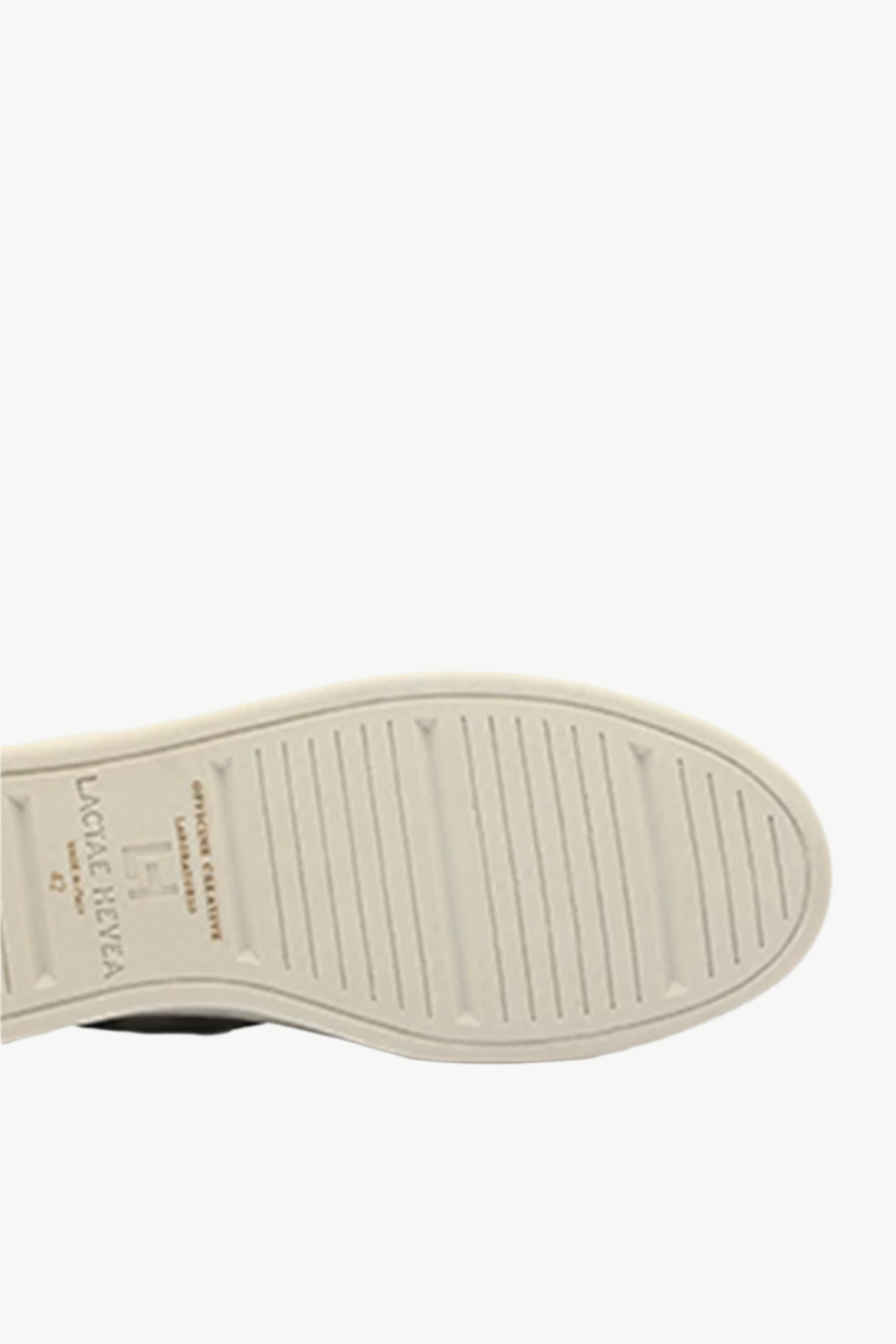 Italiian mens suede loafers made Italy. Butik i Stockholm Östermalm Handgjorda herrskor från Italien.