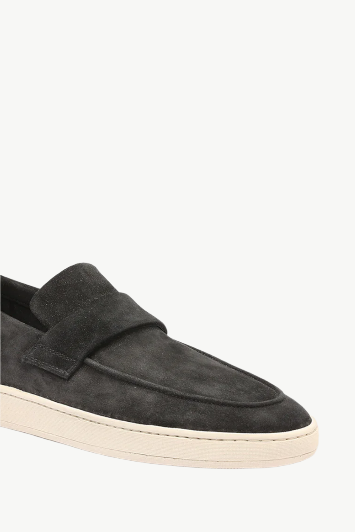Italiian mens suede loafers made Italy. Butik i Stockholm Östermalm Handgjorda herrskor från Italien.