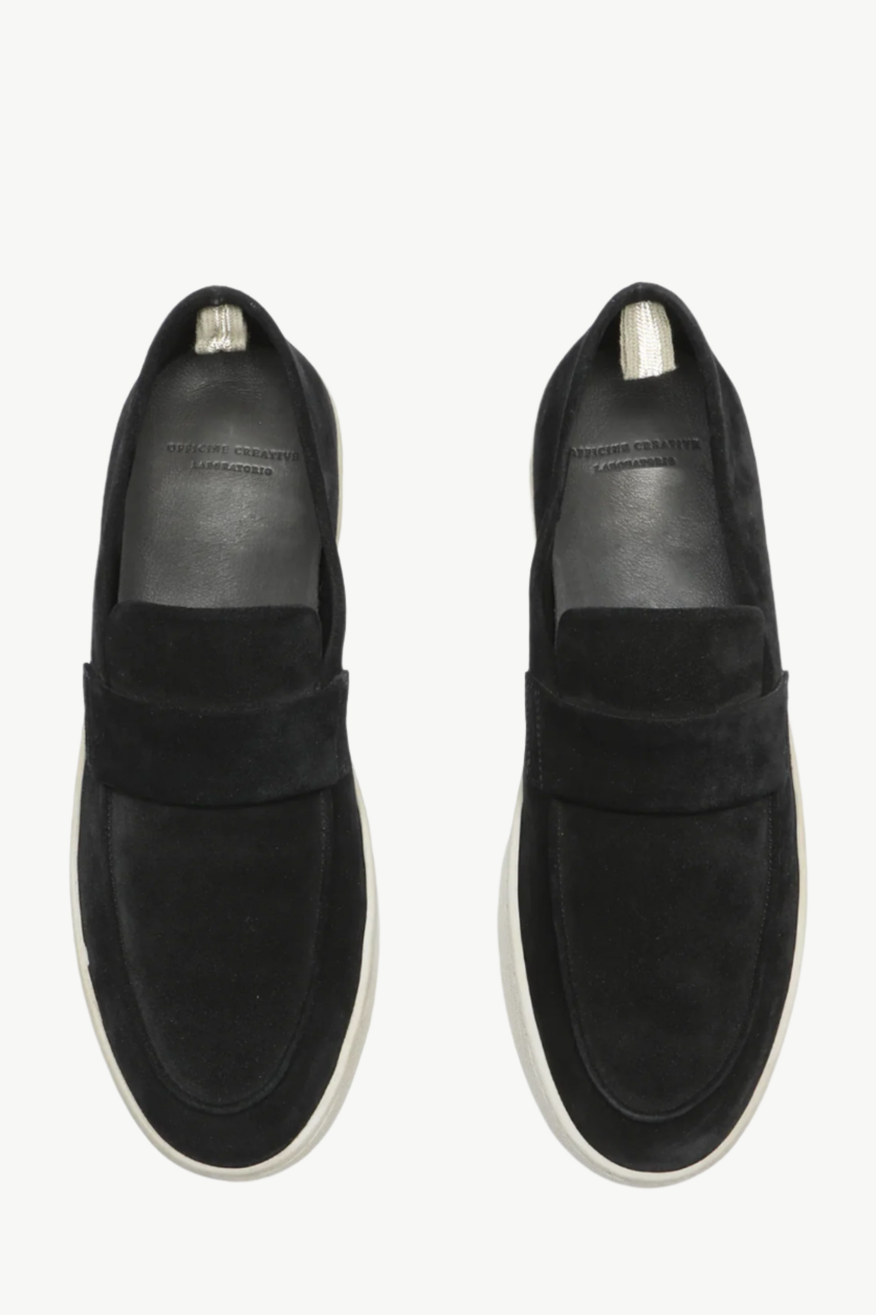 Italiian mens suede loafers made Italy. Butik i Stockholm Östermalm Handgjorda herrskor från Italien.
