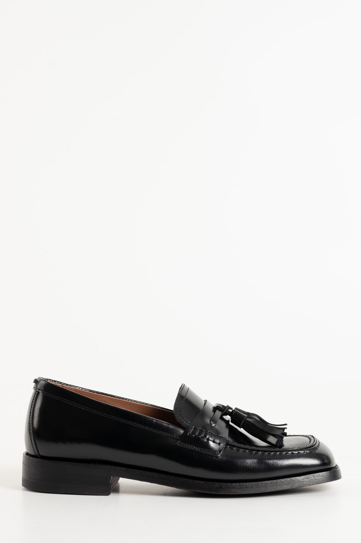 Glossy Tassle Loafer | Black Abrasivato Leather