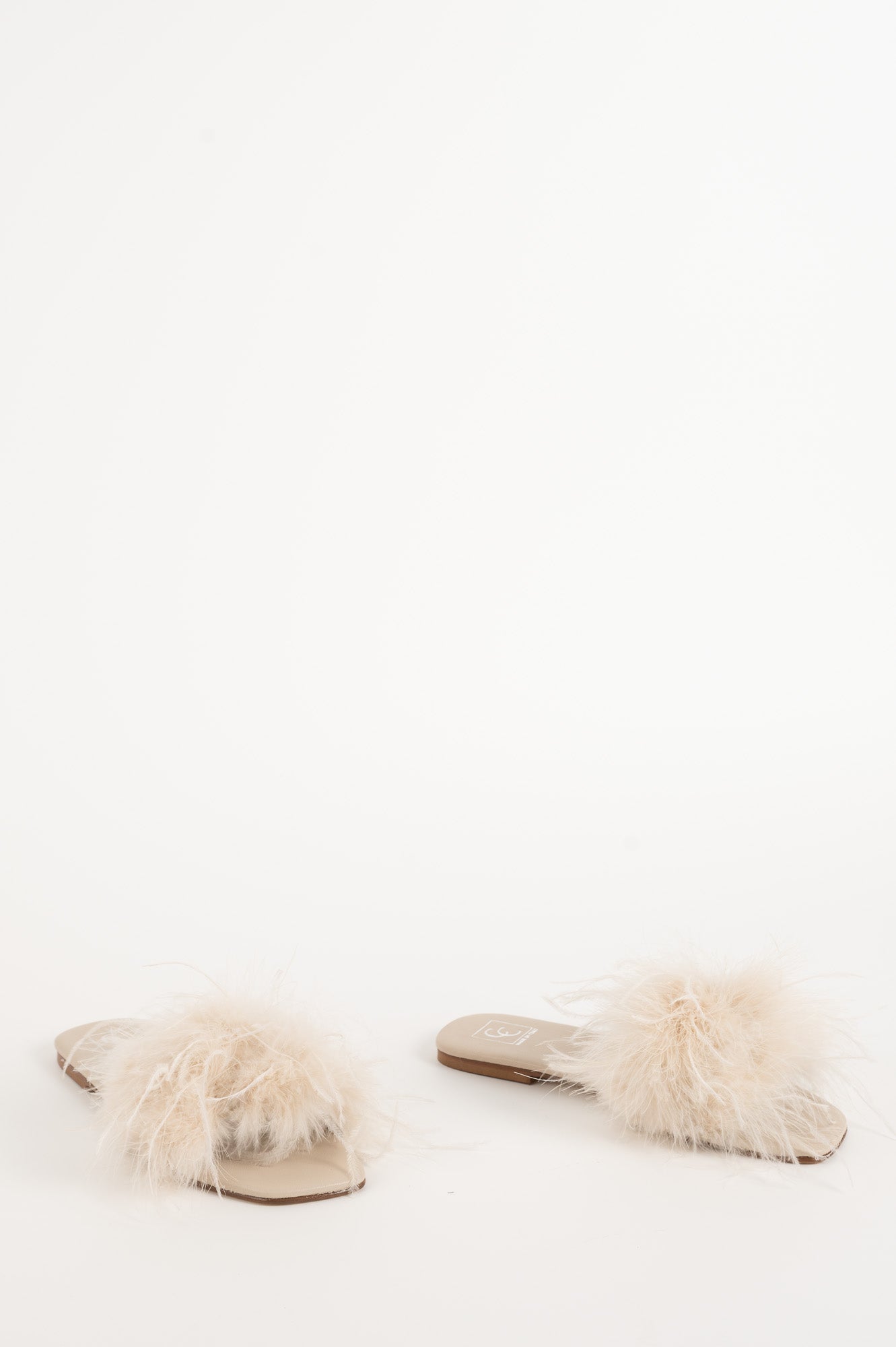 Feather Sandal Louise | Pearl White Nappa Leather & Ostrich Feathers