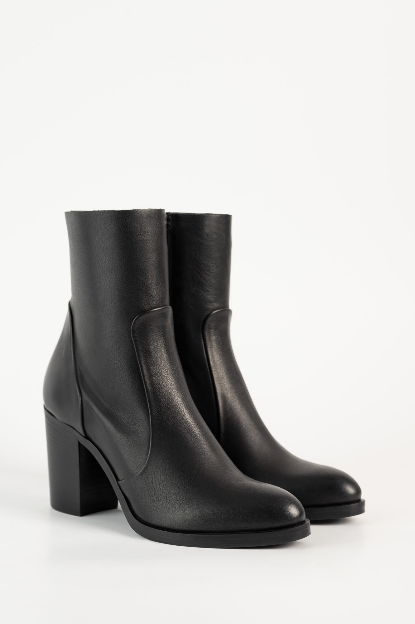 Signature Ankle Boot 8cm | Black Calf Leather