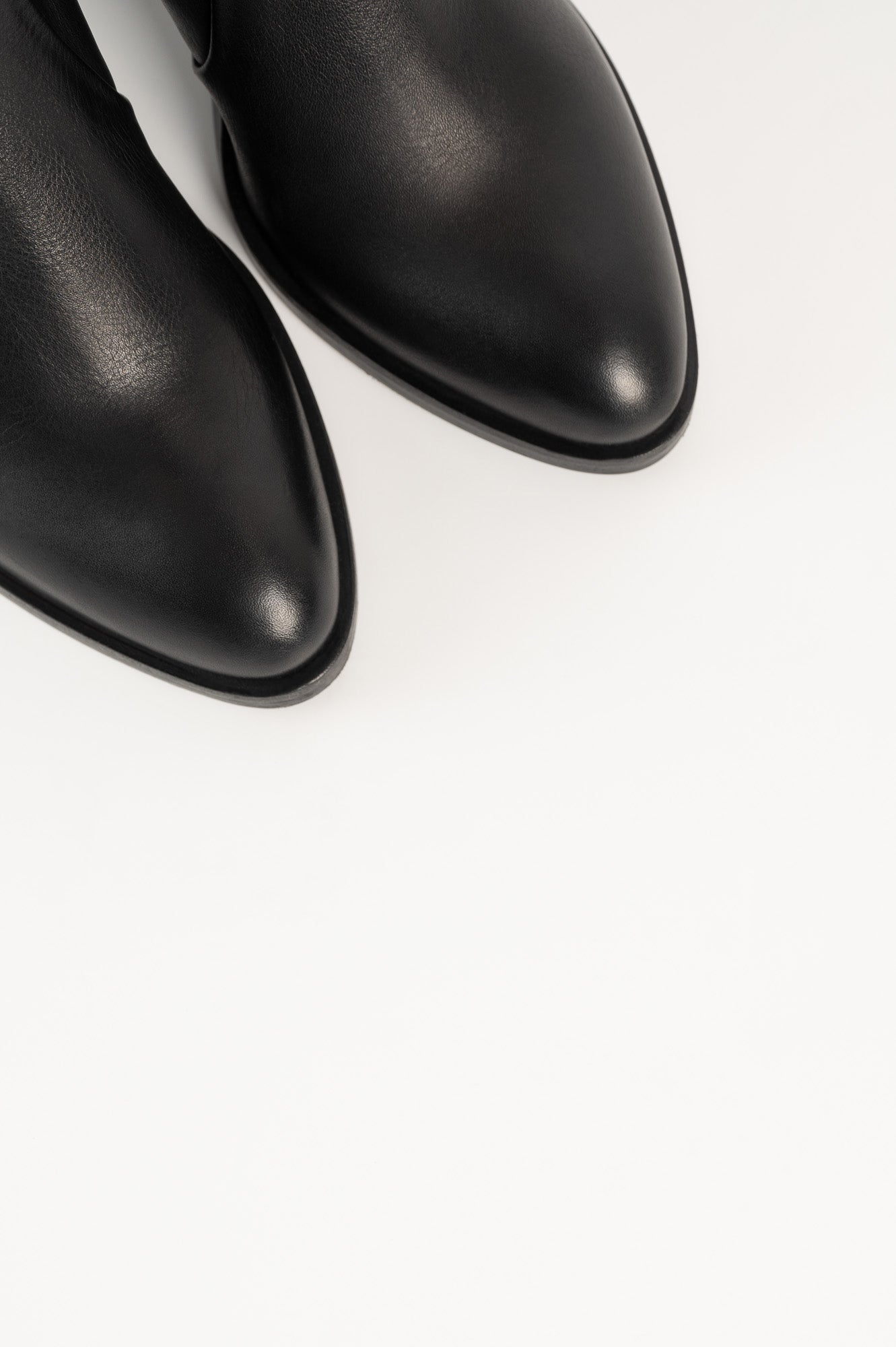 Signature Ankle Boot 8cm | Black Calf Leather