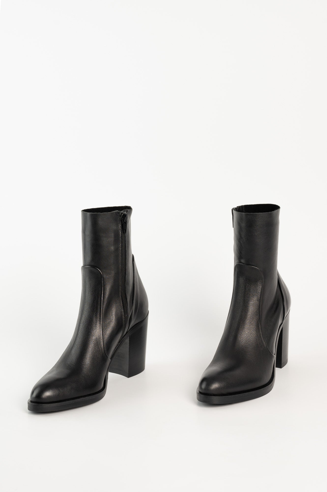 Signature Ankle Boot 8cm | Black Calf Leather