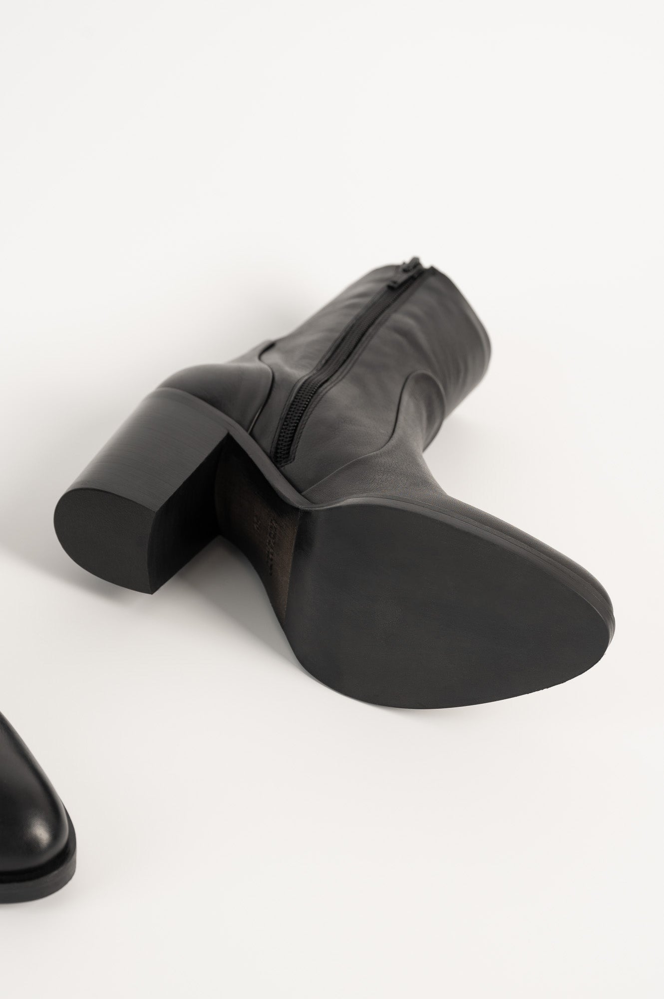 Signature Ankle Boot 8cm | Black Calf Leather