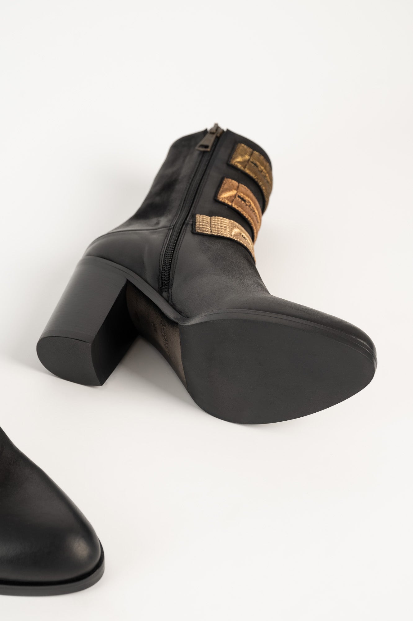 Ankle Boot Button | Black Calf Nubuck