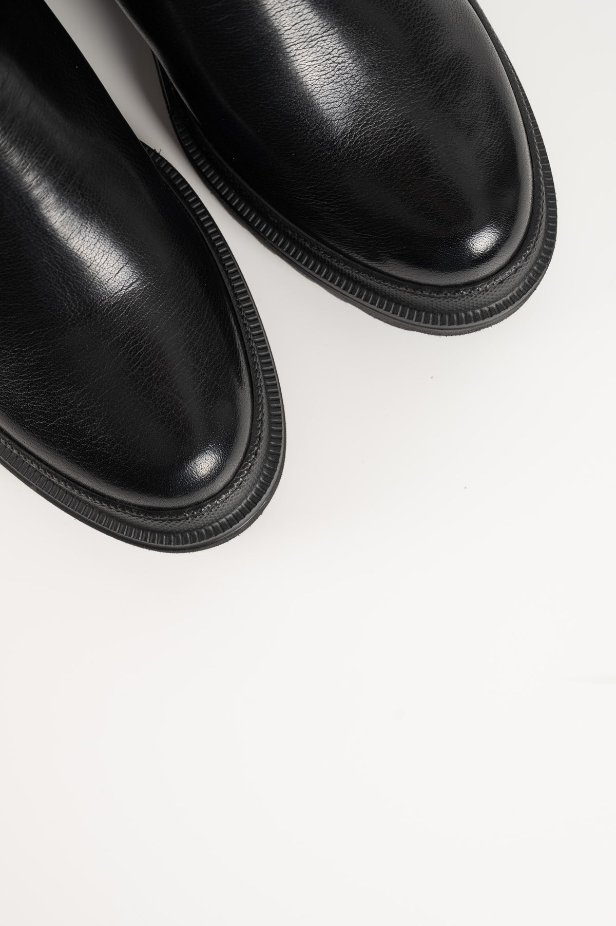 Chelsea Boot Umbra | Black Buffalo Leather