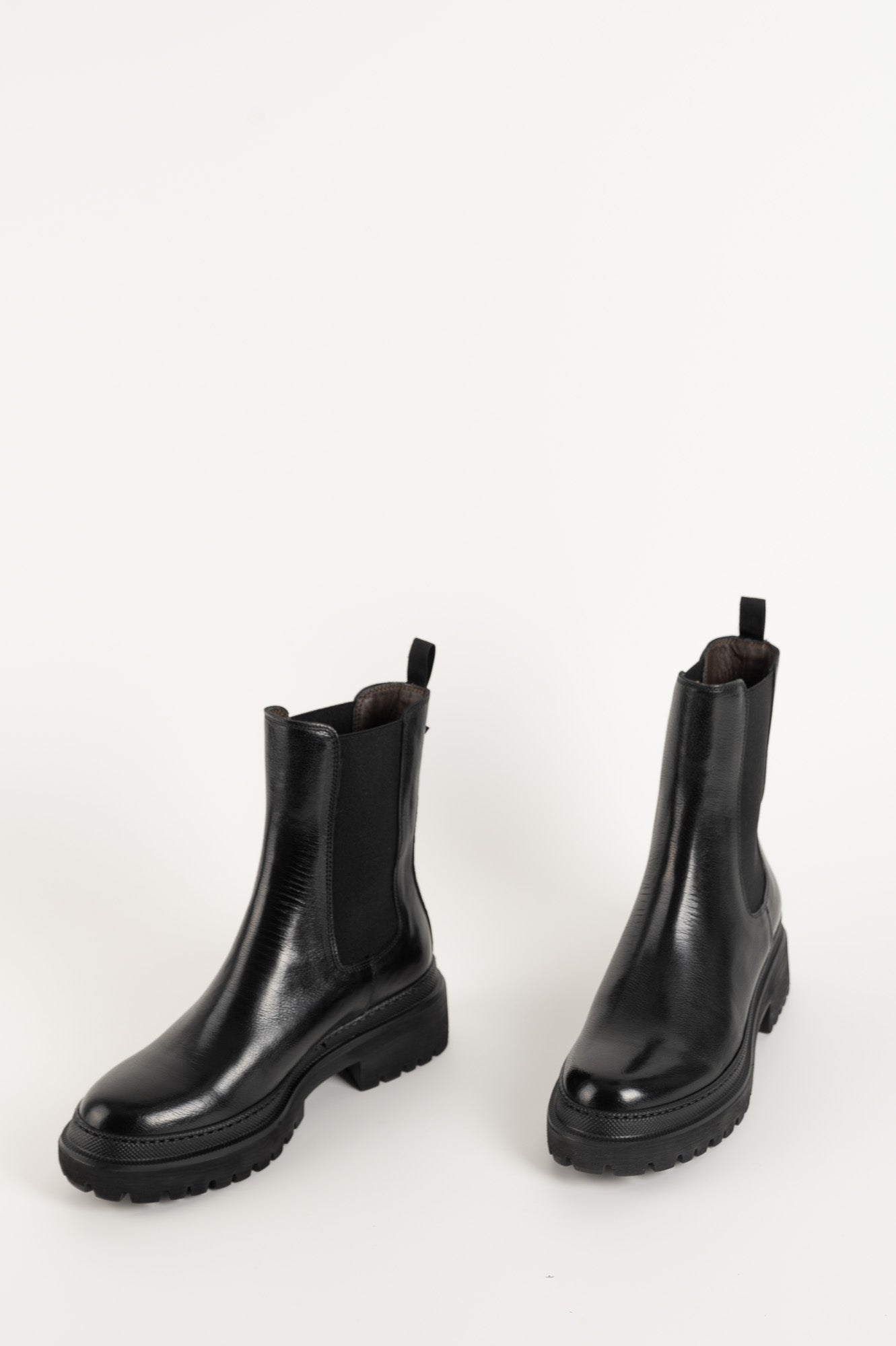 Chelsea Boot Umbra | Black Buffalo Leather