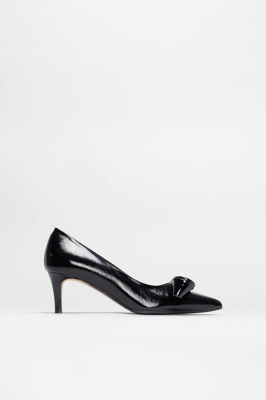 Bow Pump Tela | Black Crinkled Patent Nappa