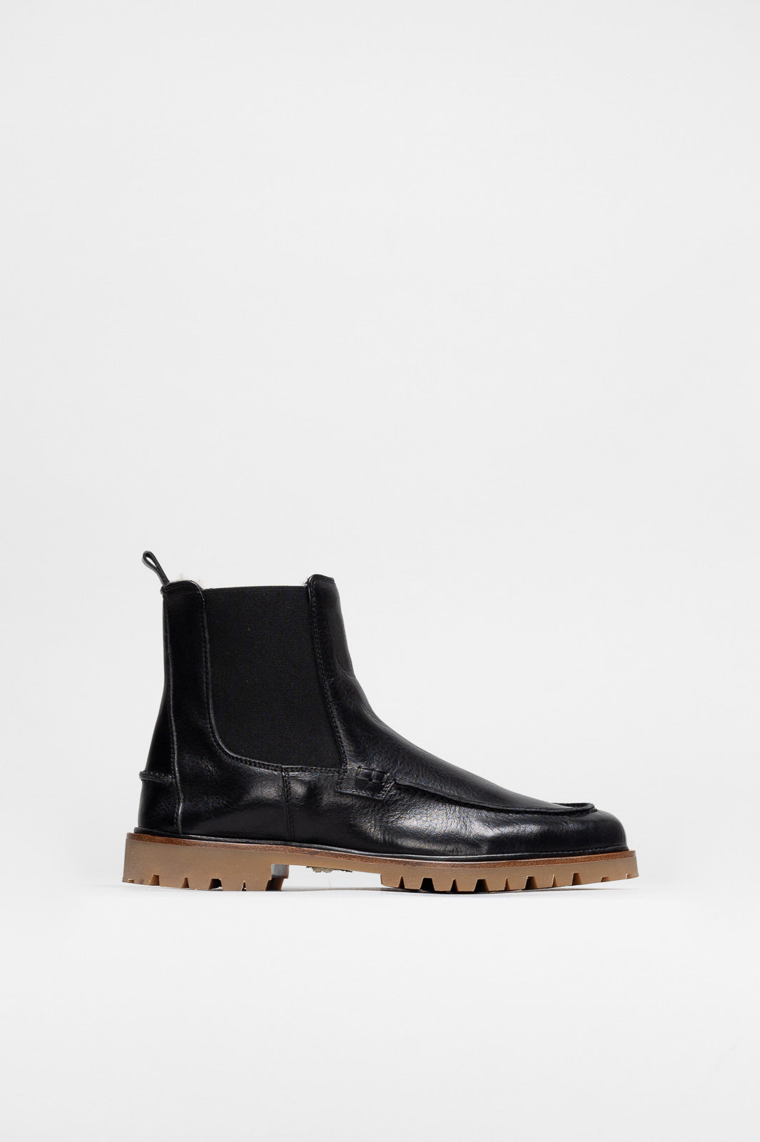 Shearling Boot Otterproof | Rustic Black Calf Leather