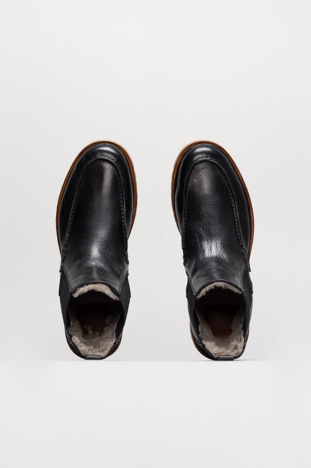 Shearling Boot Otterproof | Rustic Black Calf Leather