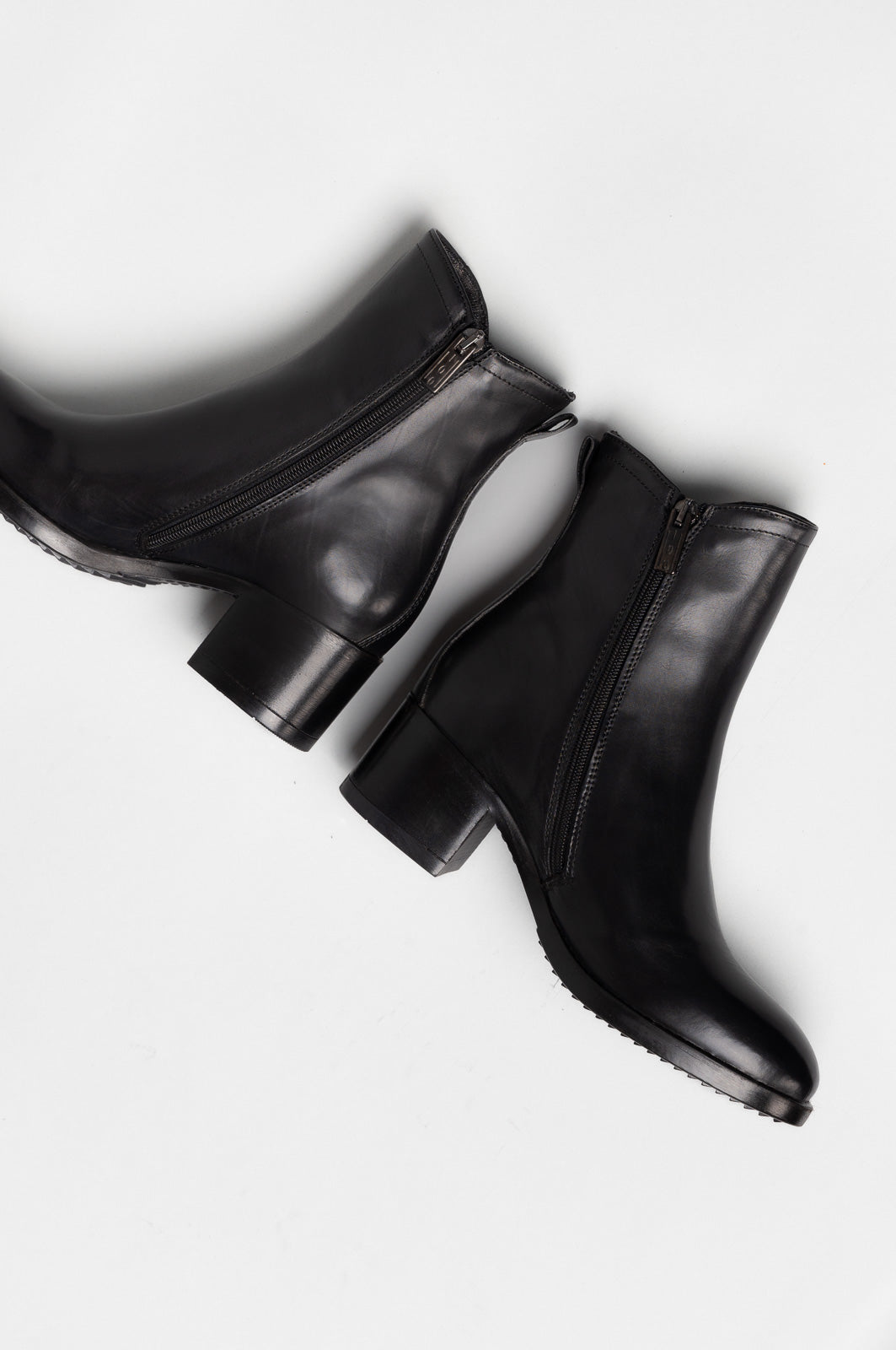 Heeled Boot Layla | Black Calf Leather