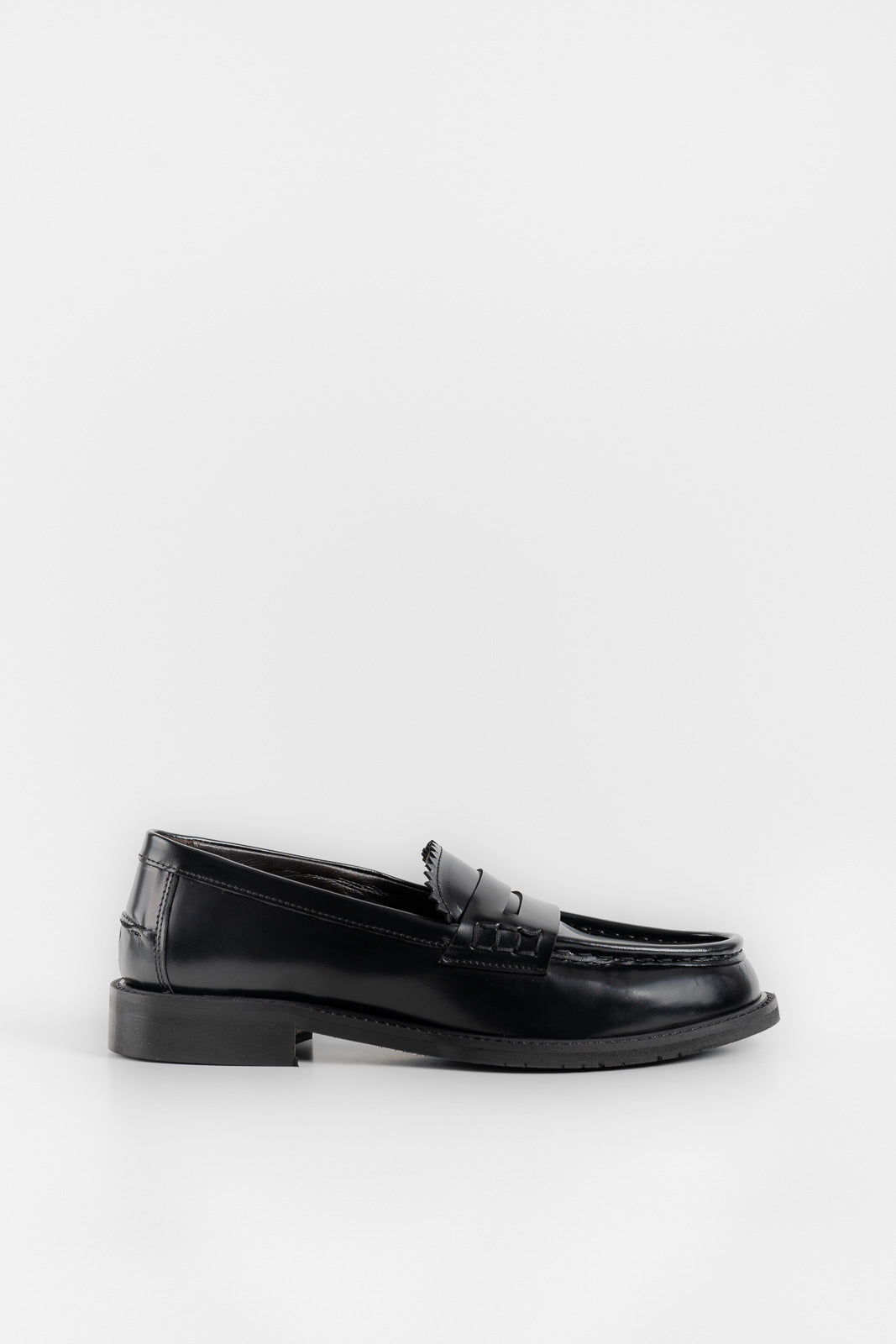 Penny Loafer Zina | Black Abrasivato Leather