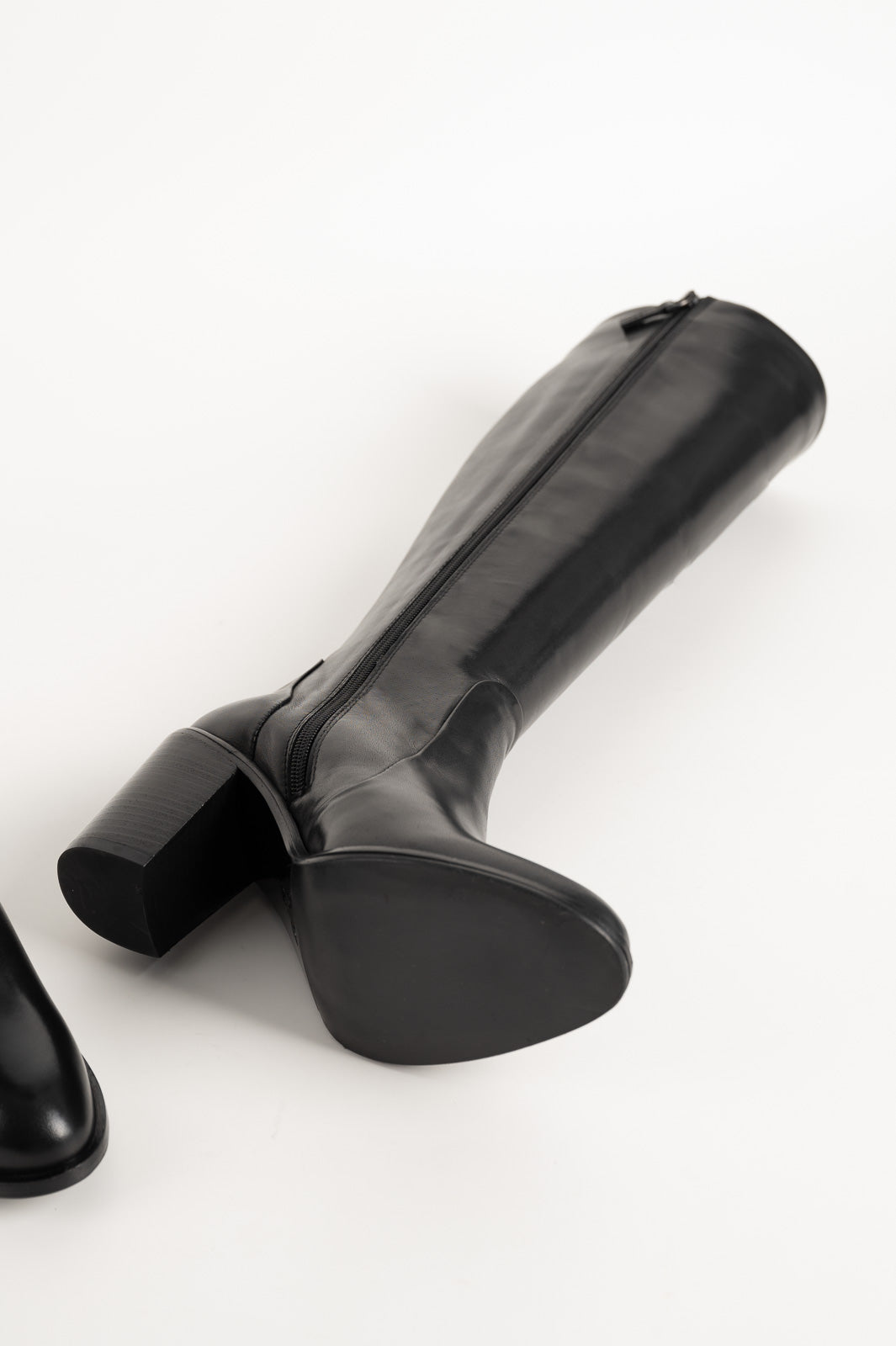 Signature High Boot Viona 8cm | Black Calf Leather