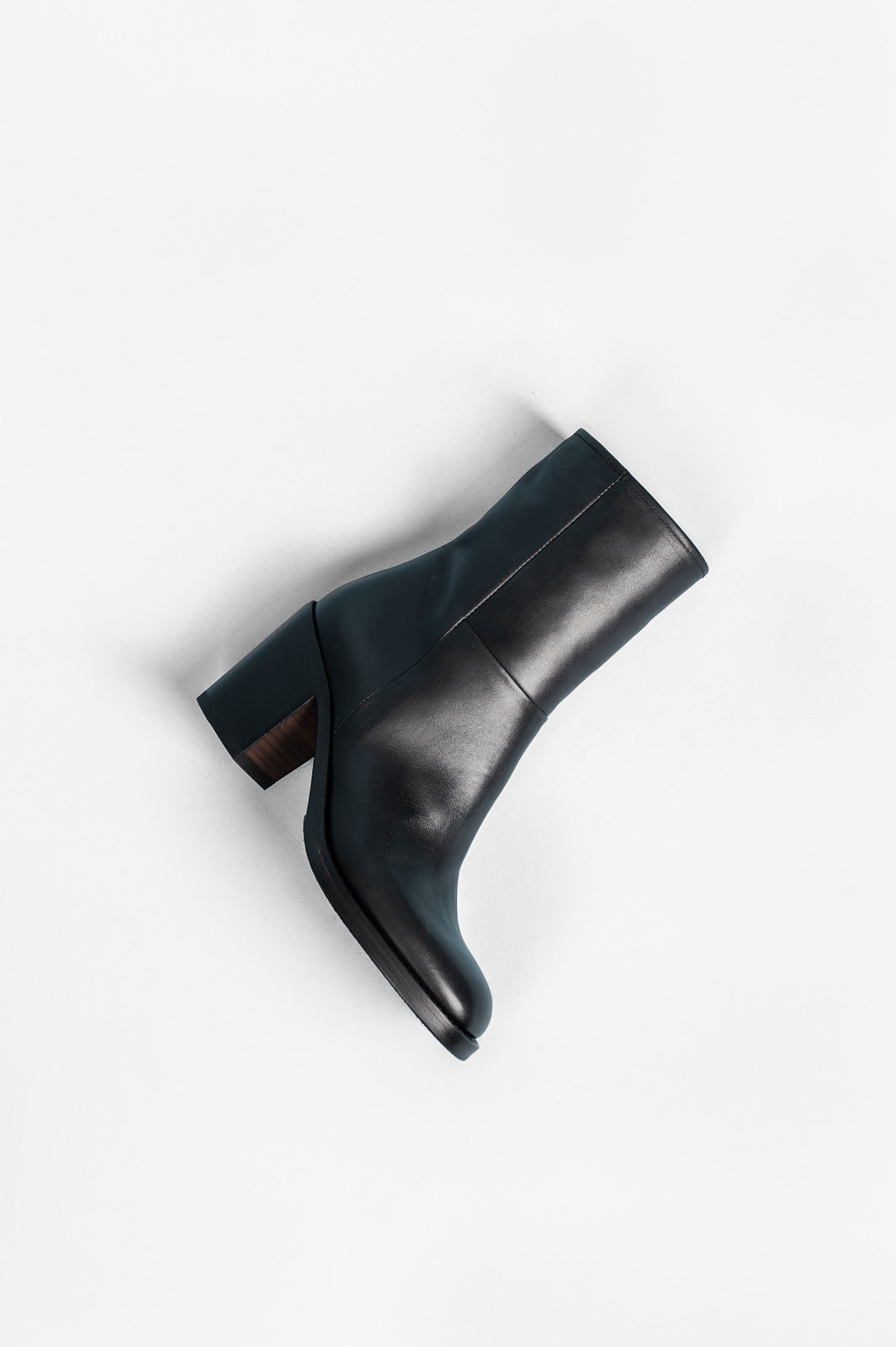 Heeled Boot Shelby | Petrol Black Calf Leather