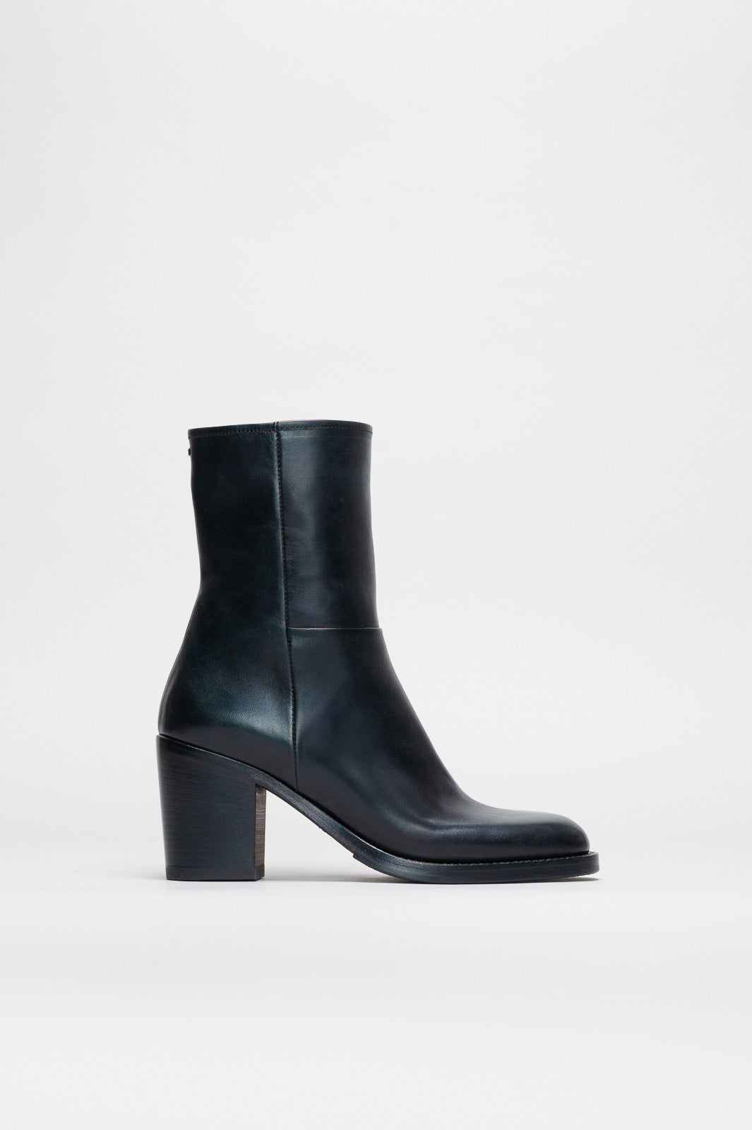 Heeled Boot Shelby | Petrol Black Calf Leather