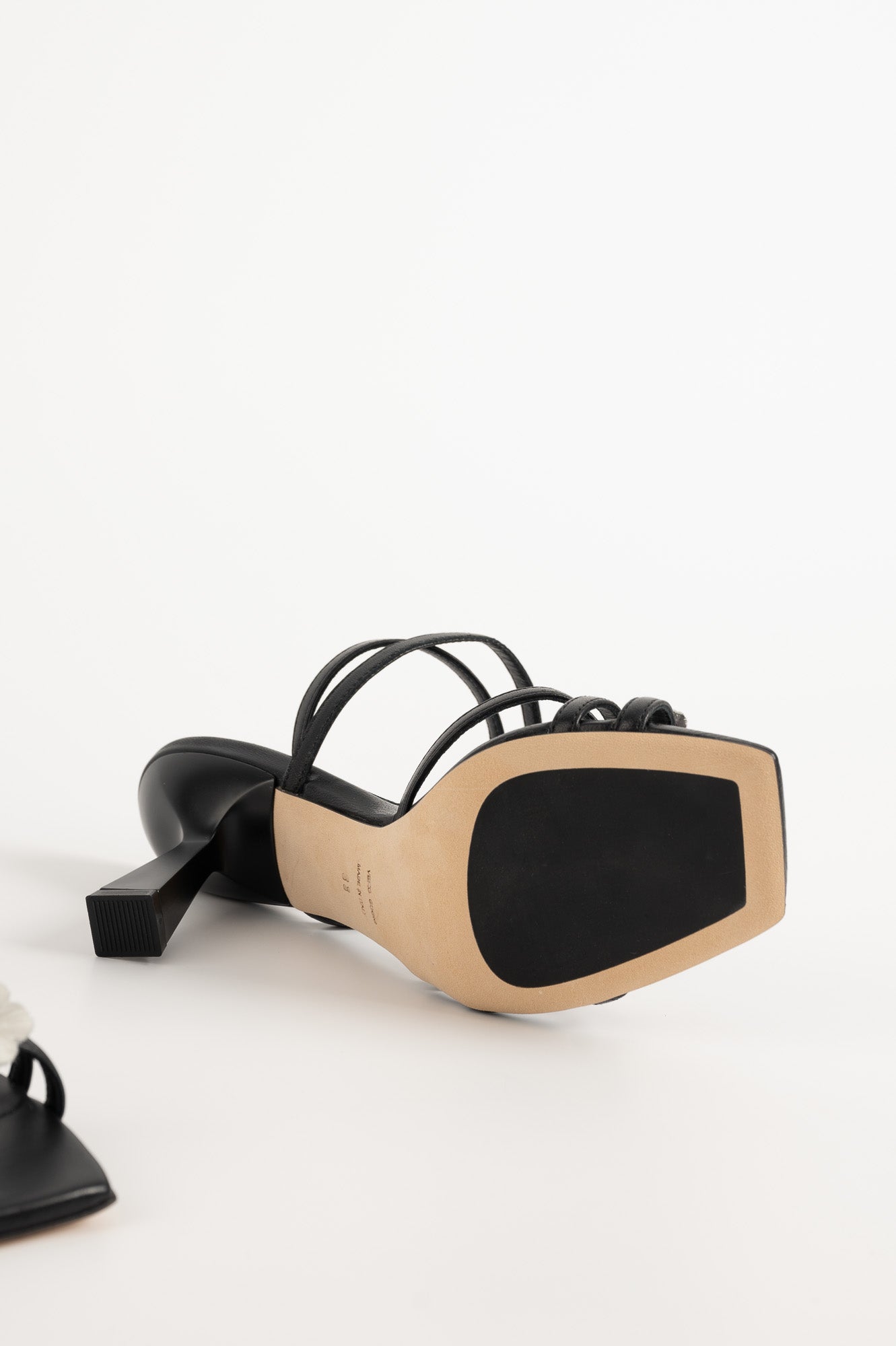 Heeled Sandal Flora | Noble Black Calf Leather