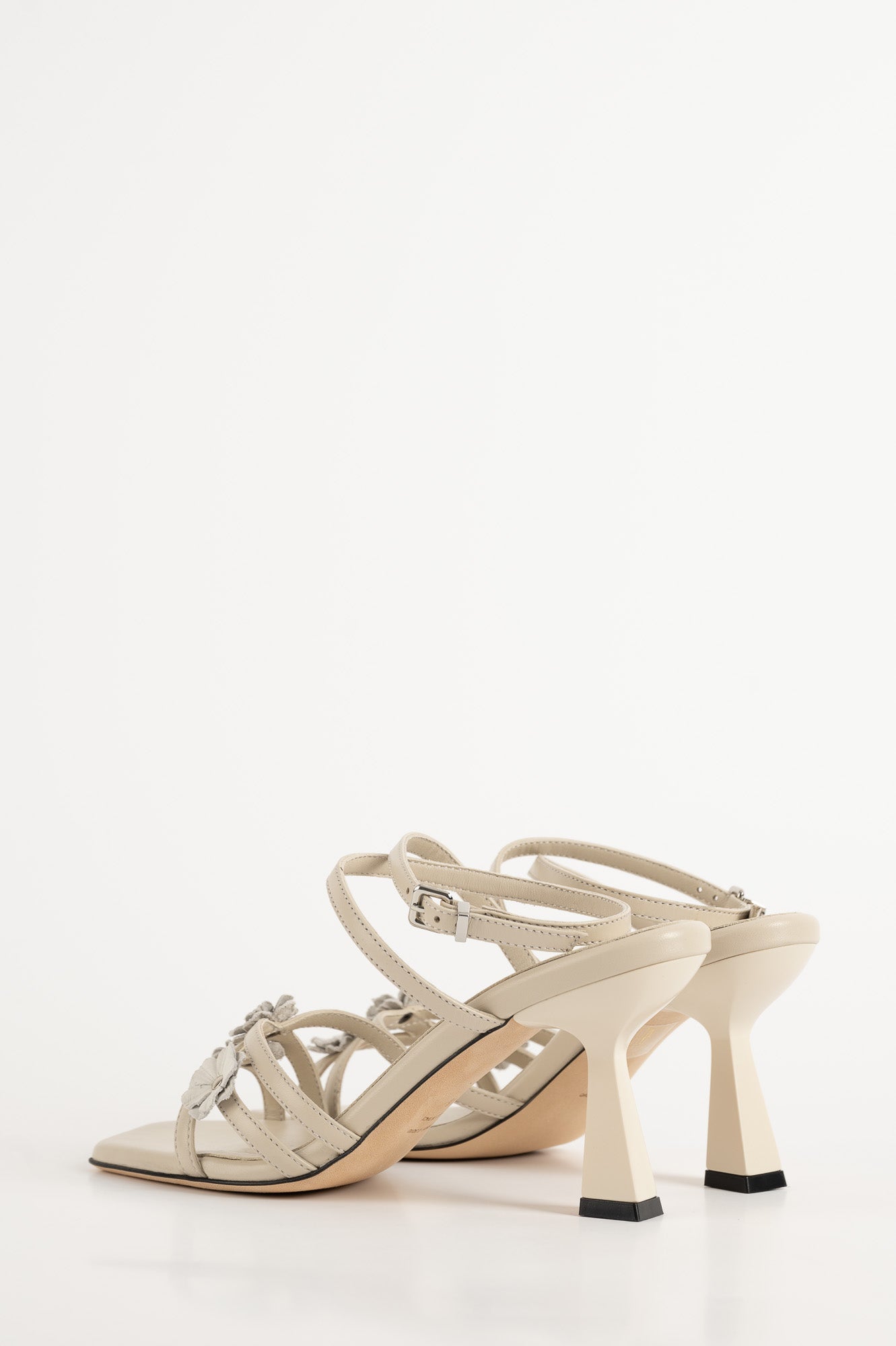 Heeled Sandal Flora | Eggshell White Calf Leather