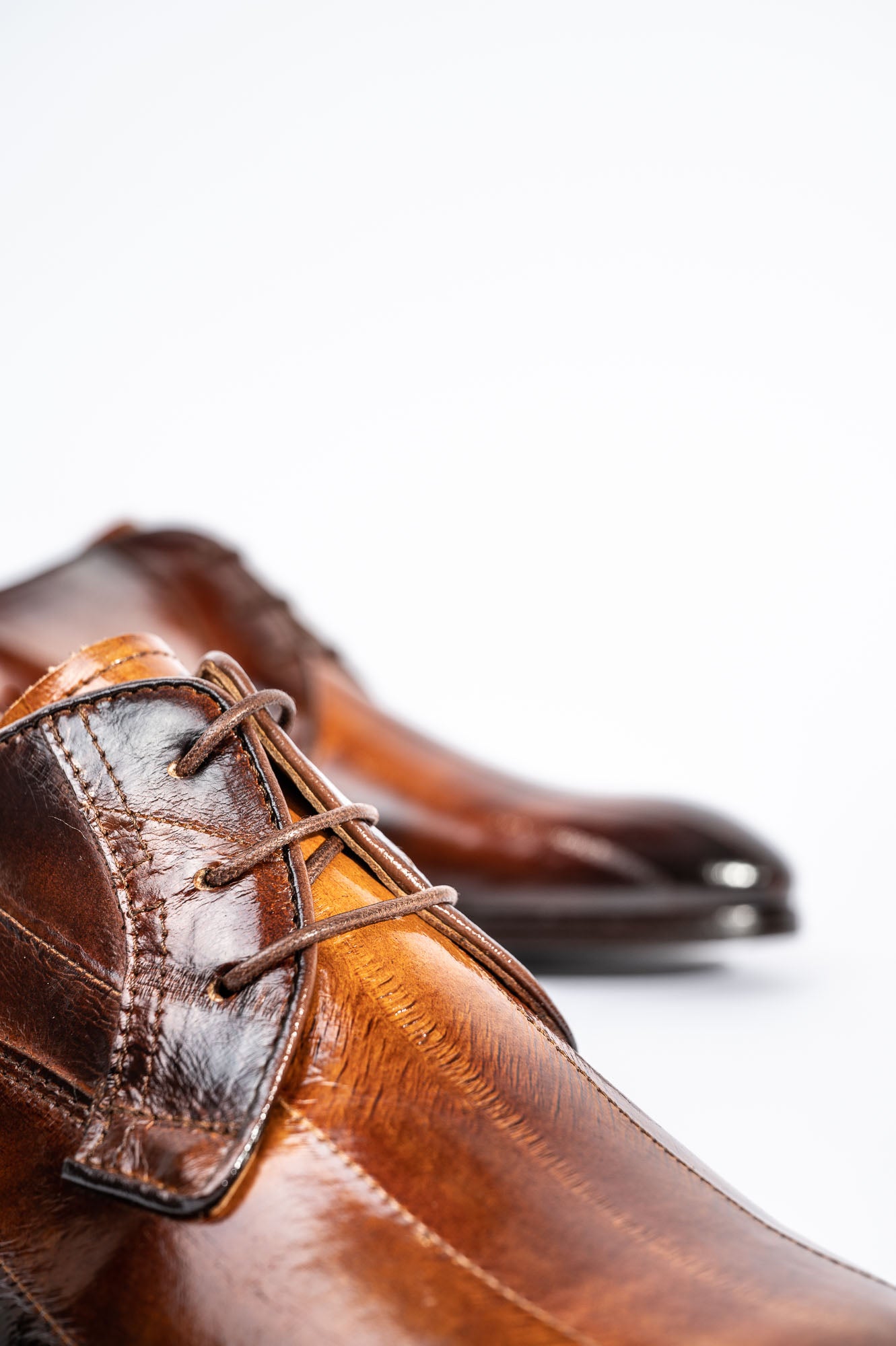 Men's Dress Derby | Cognac Fade Eel Leather