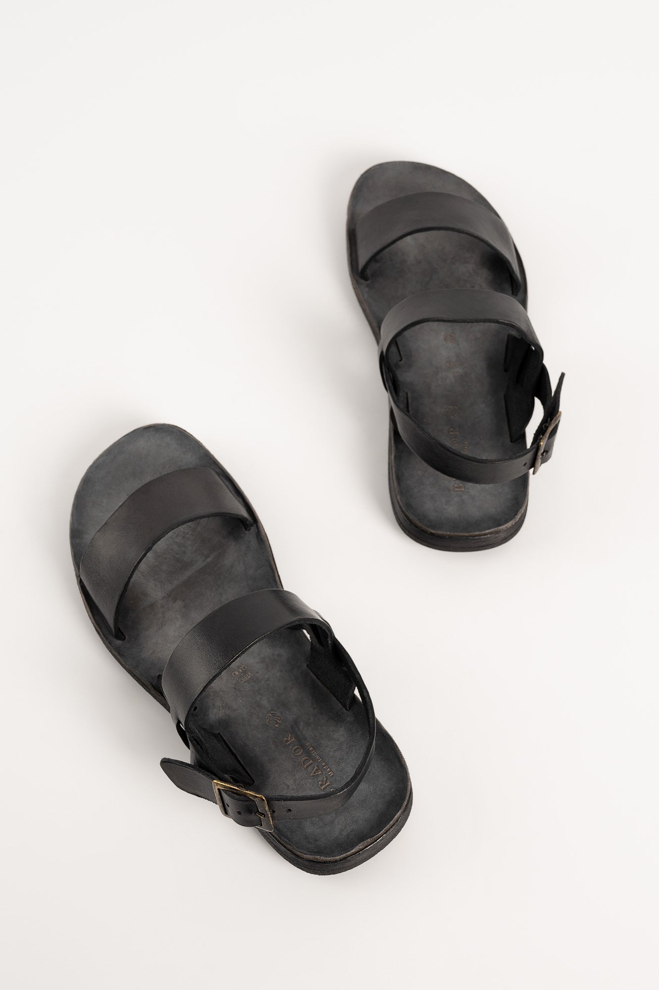 Sandal 239 | Svart Tvättat Kalvskinn