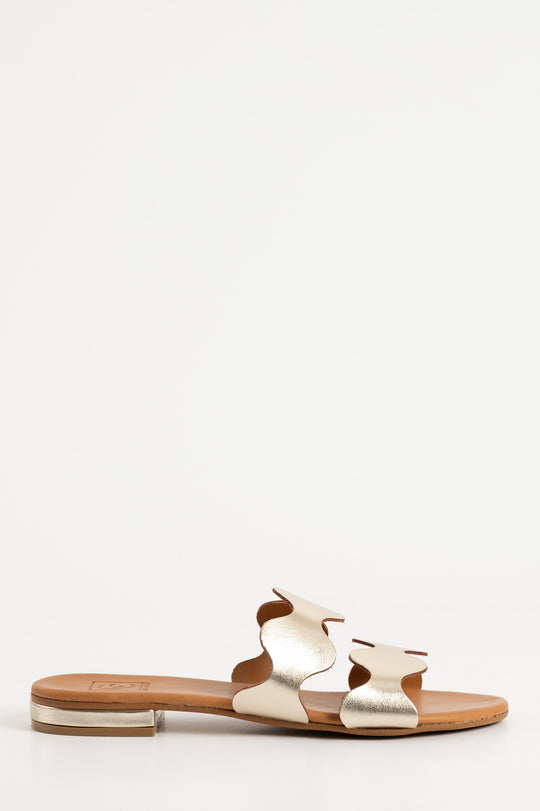 Flat Sandal Wave | Shiny Platino Calf Leather