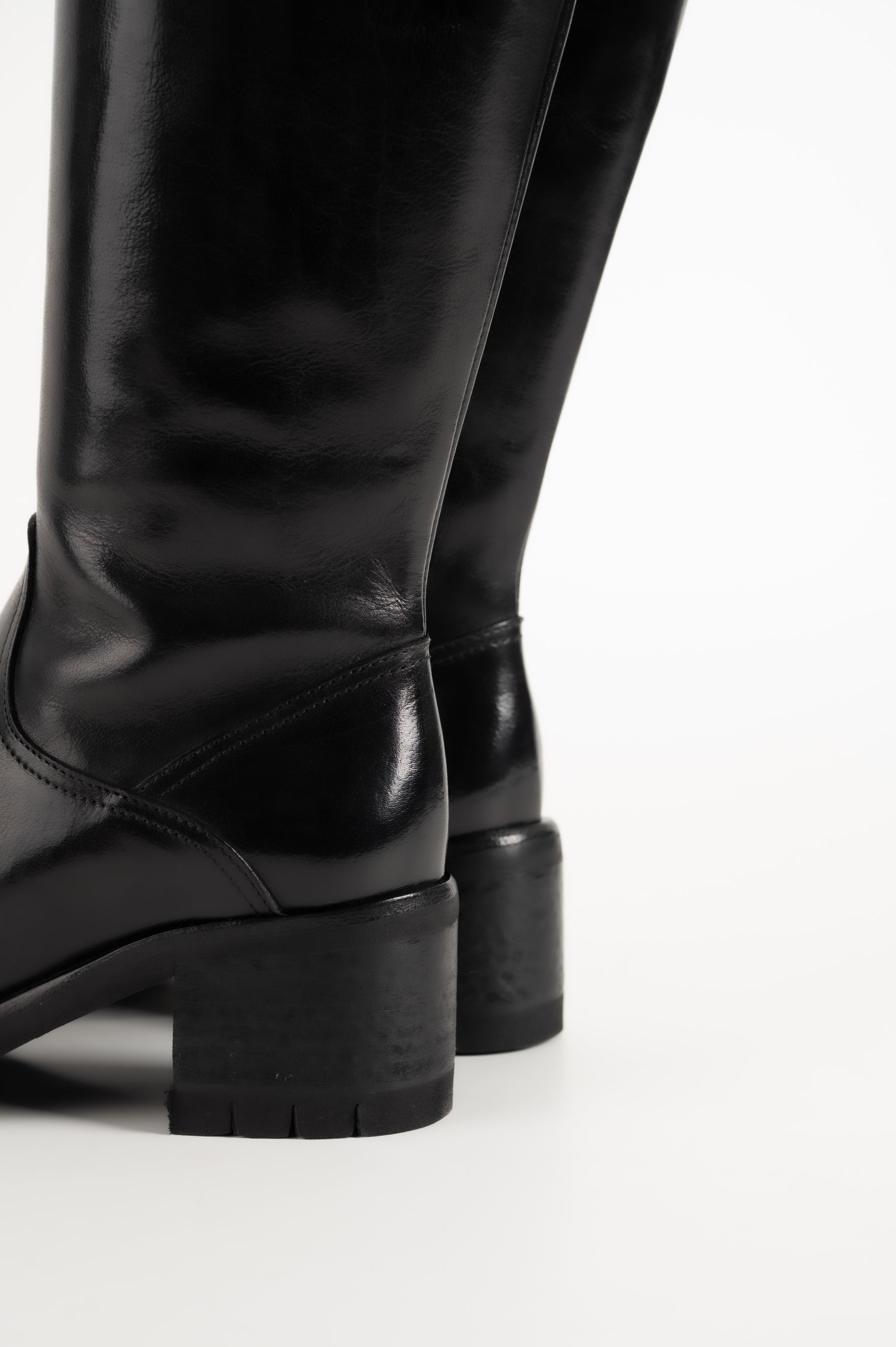 High Boot Alice | Black Buffalo Leather