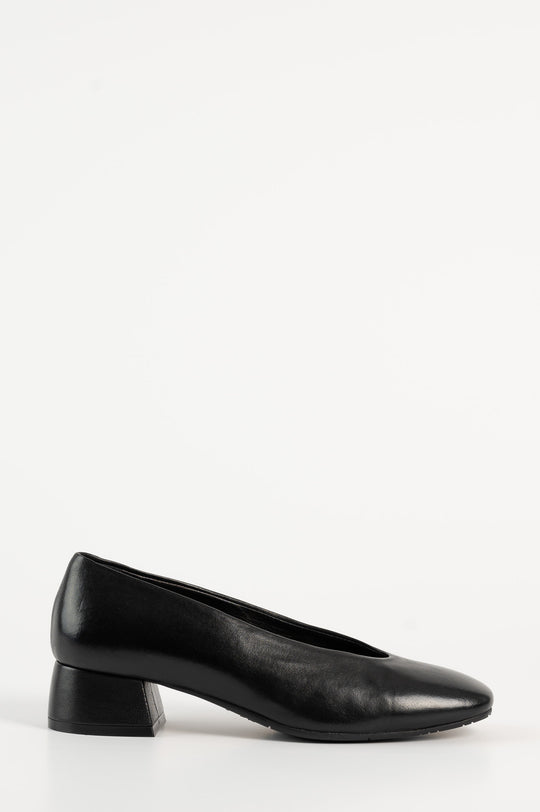 Rounded Pump Elmina | Black Nappa Leather