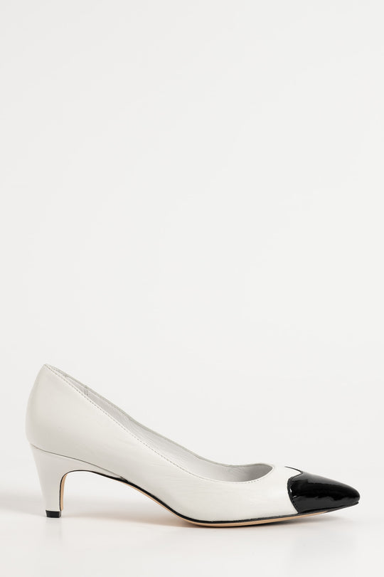 Pointy Pump Heart | Pearl White Nappa Leather & Black Patent