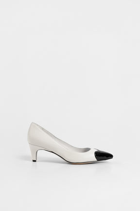Pointy Pump Heart | Pearl White Nappa Leather & Black Patent