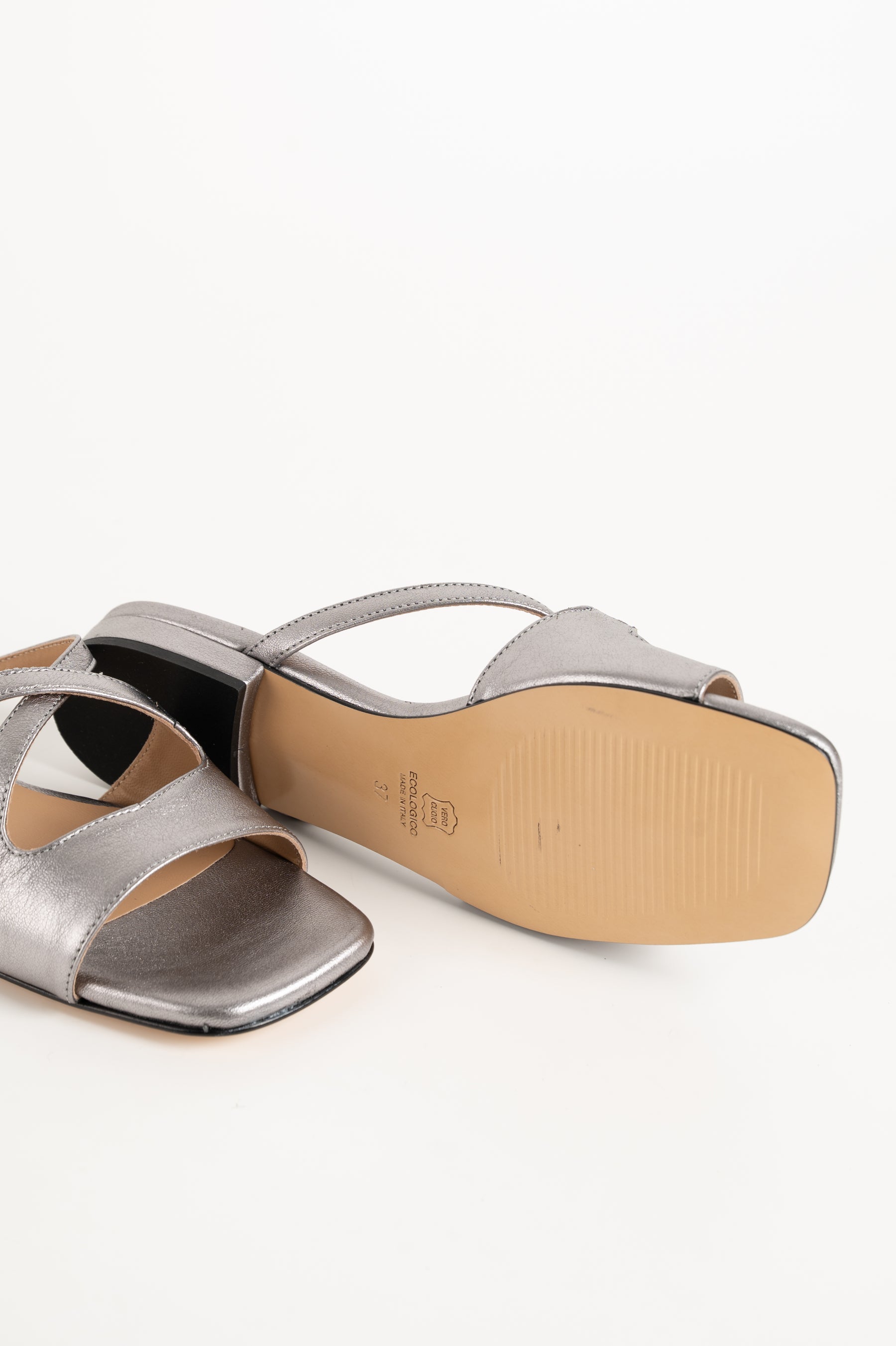 Twisted Sandal Lara | Silver Nappa Leather