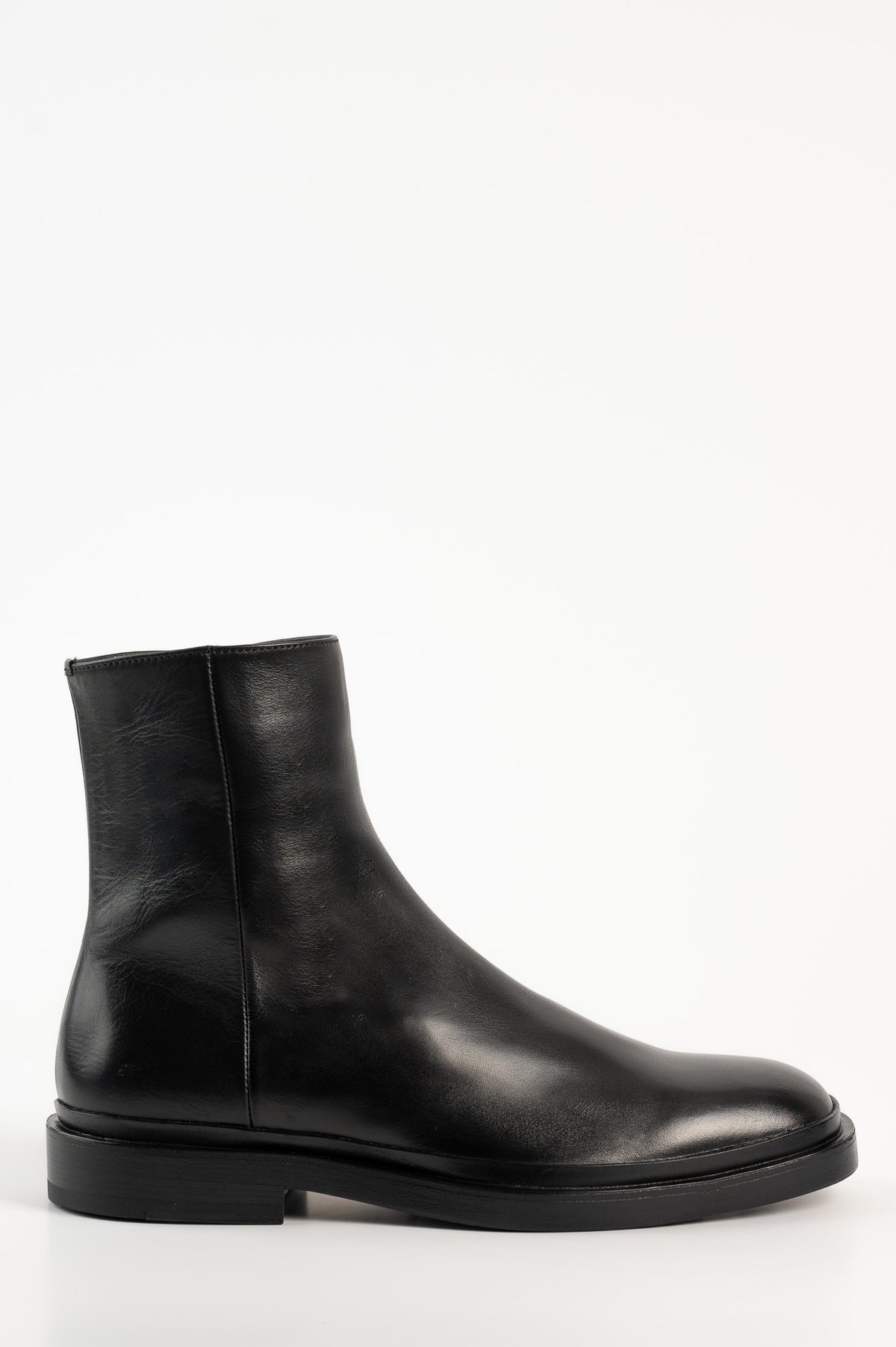 Boot Concrete 011 | Black Calf Leather