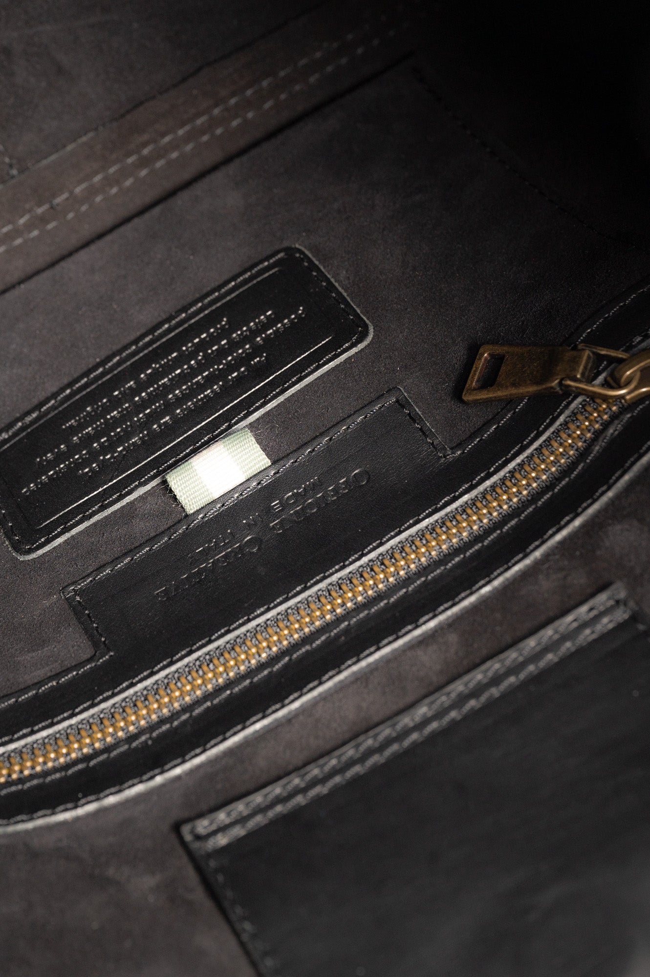 Shoulder Bag Cabala 107 | Black Leather