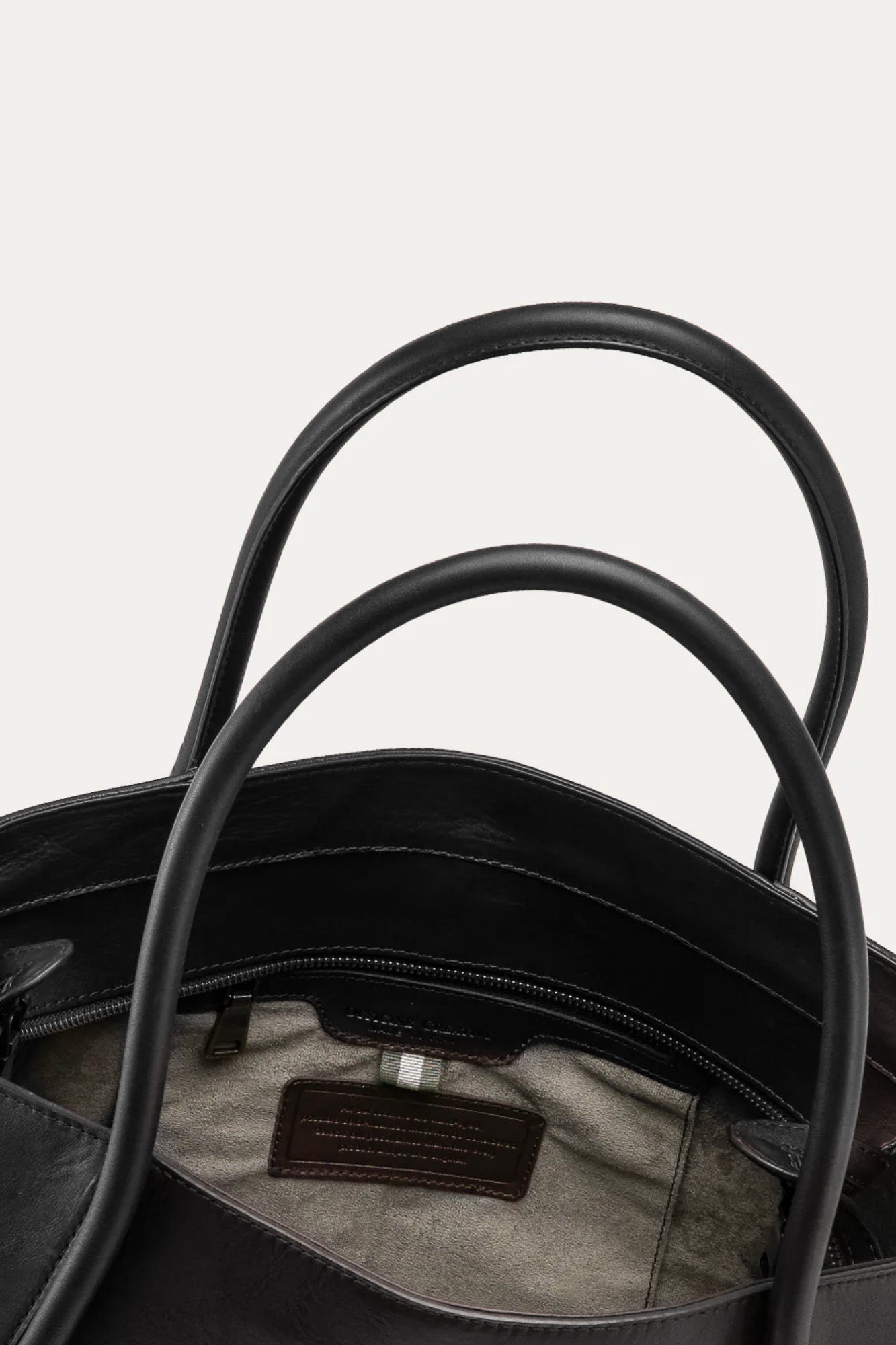 Shoulder Bag Cabala 010 | Black Leather