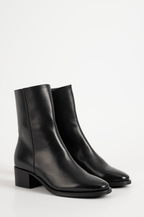 Boots Nibs 089 | Black Leather