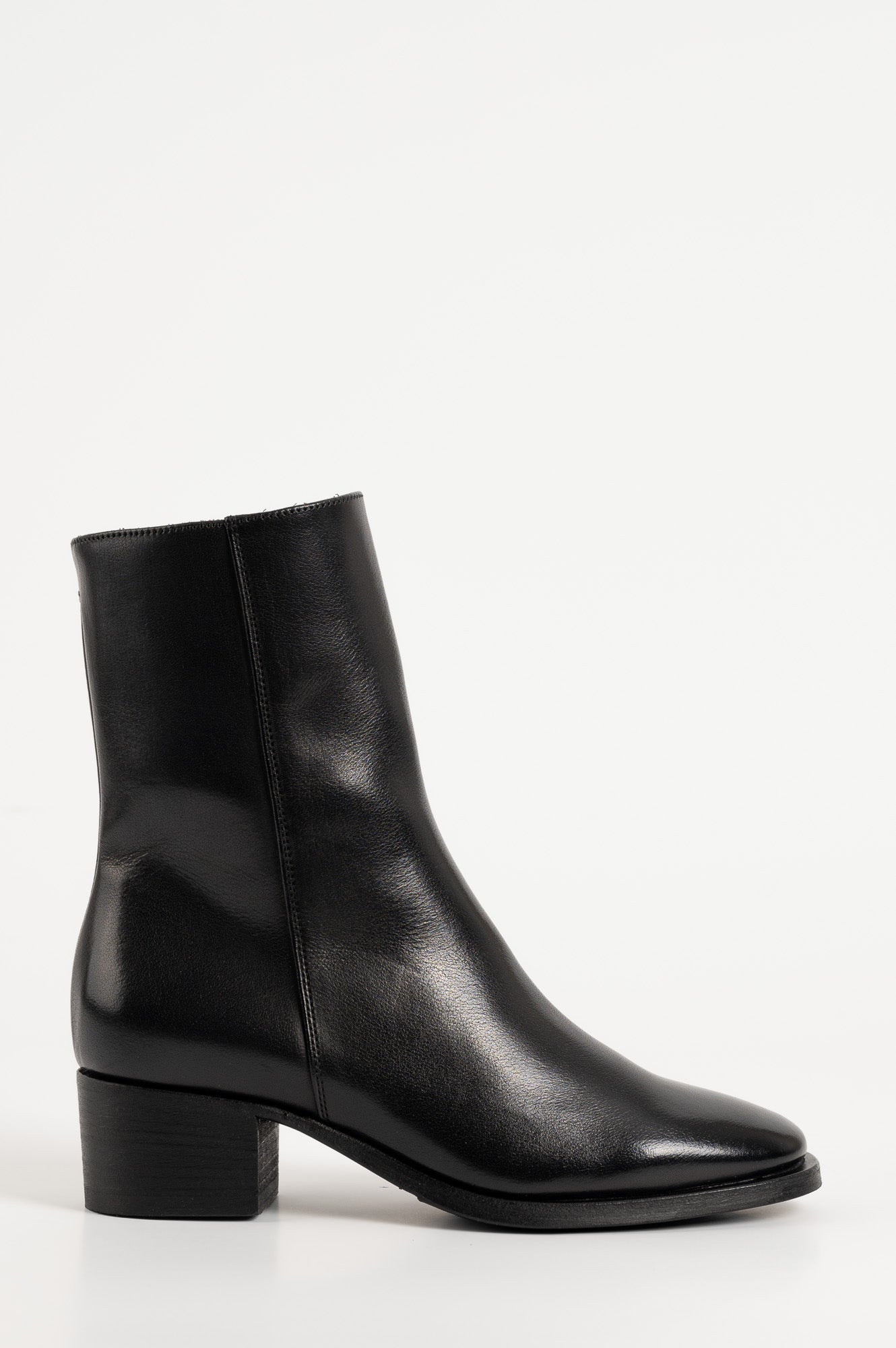 Boots Nibs 089 | Black Leather