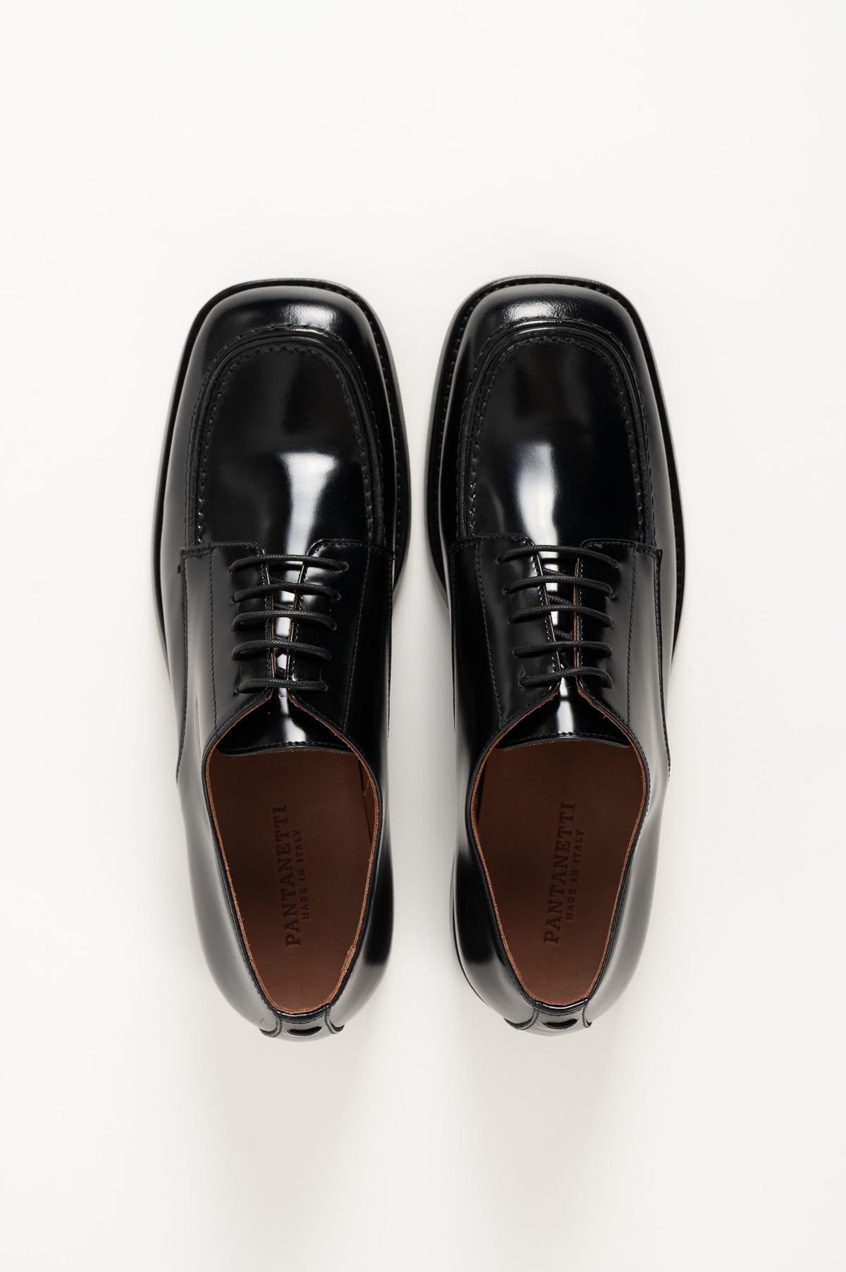 Glossy Derby Shoe | Black Abrasivato Leather