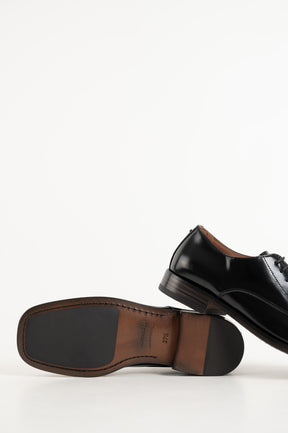 Derby Shoe 324 | Black Abrasivao Leather